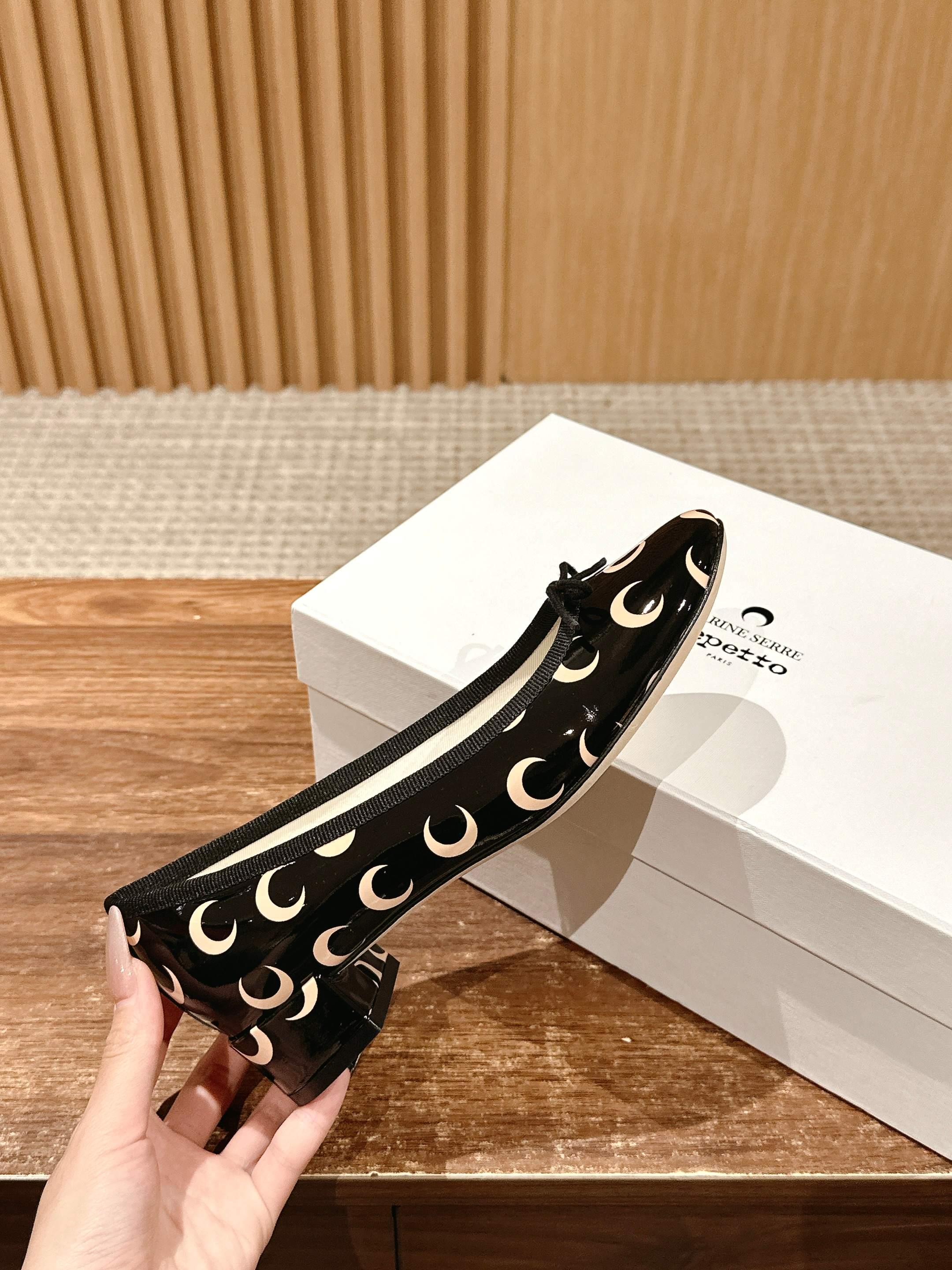 Repetto x MarineSerre Collaboration: Ballet Shoes with a Modern Twist - 图片 5