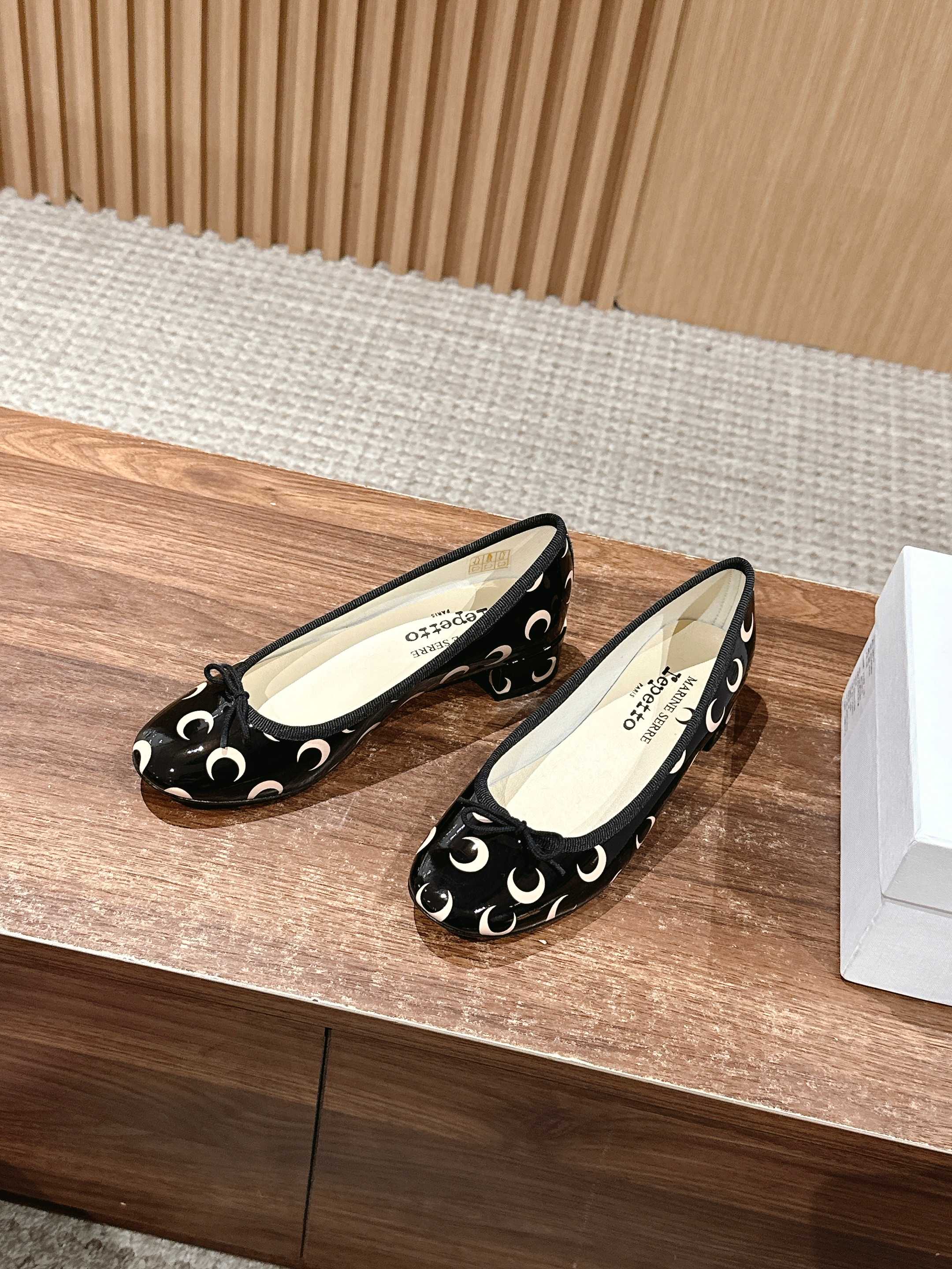 Repetto x MarineSerre Collaboration: Ballet Shoes with a Modern Twist - 图片 2