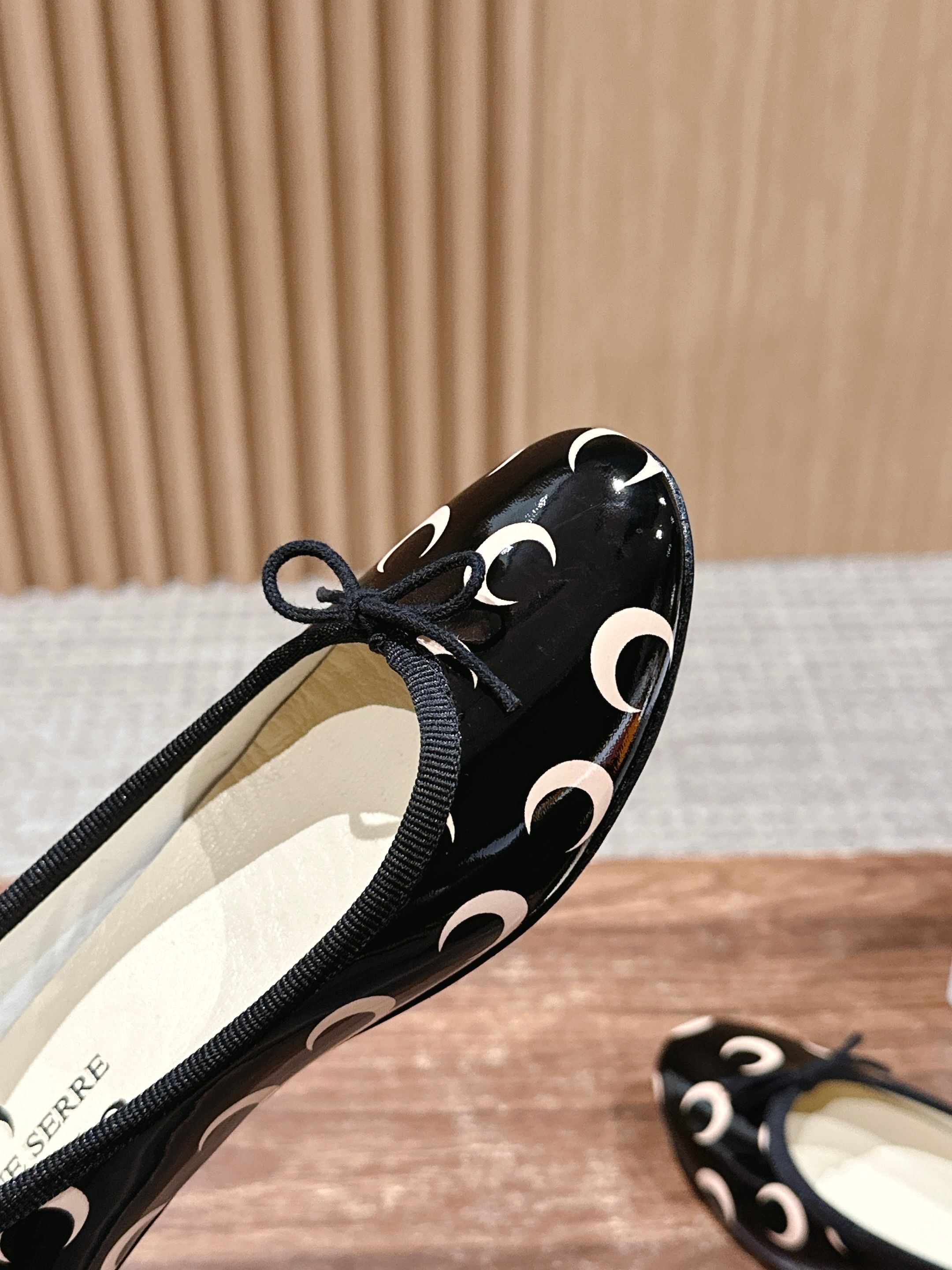 Repetto x MarineSerre Collaboration: Ballet Shoes with a Modern Twist - 图片 8