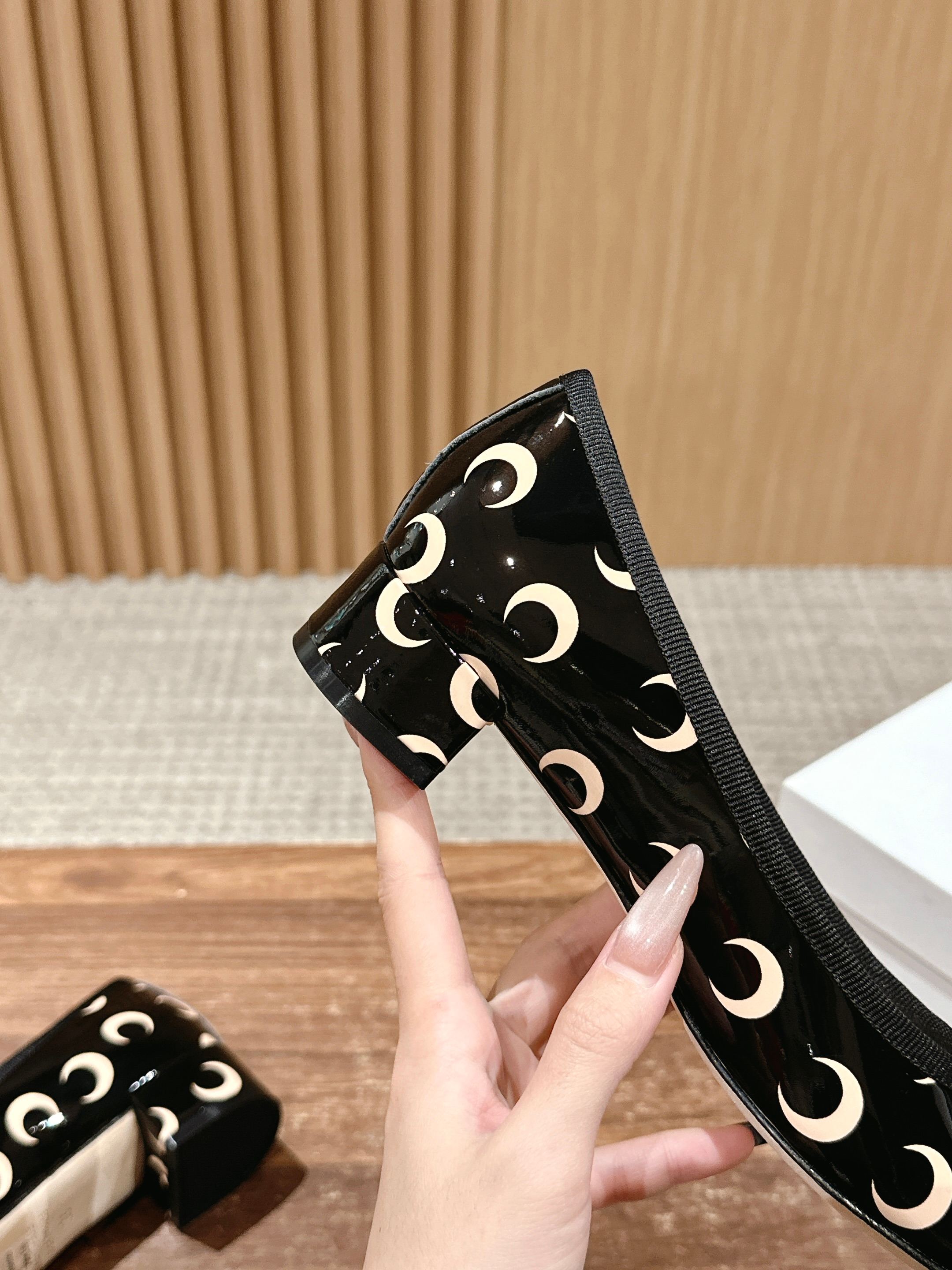 Repetto x MarineSerre Collaboration: Ballet Shoes with a Modern Twist - 图片 7