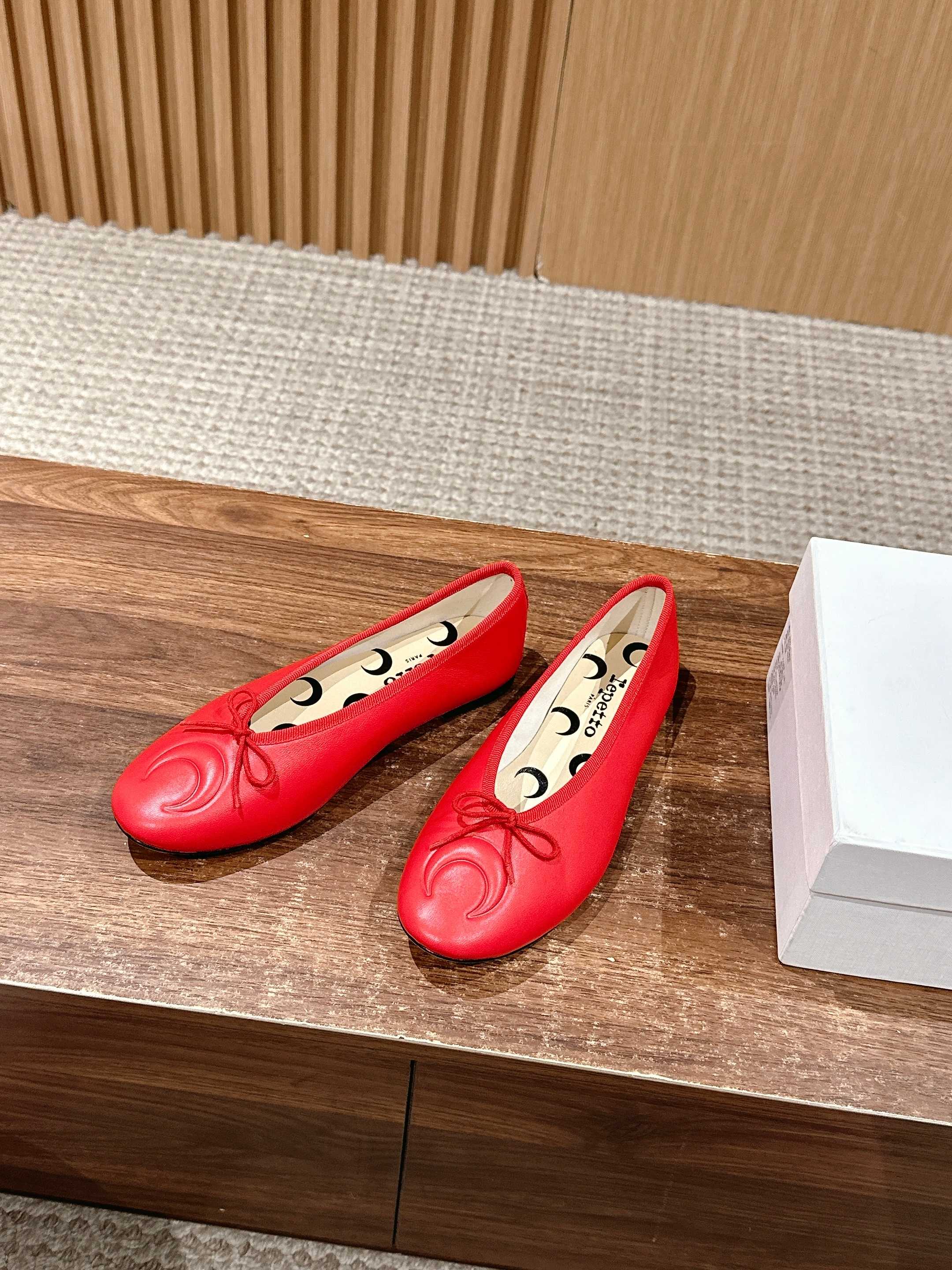 Repetto x MarineSerre 2025 Collaboration: Ballet Shoes with Modern Twist - 图片 2