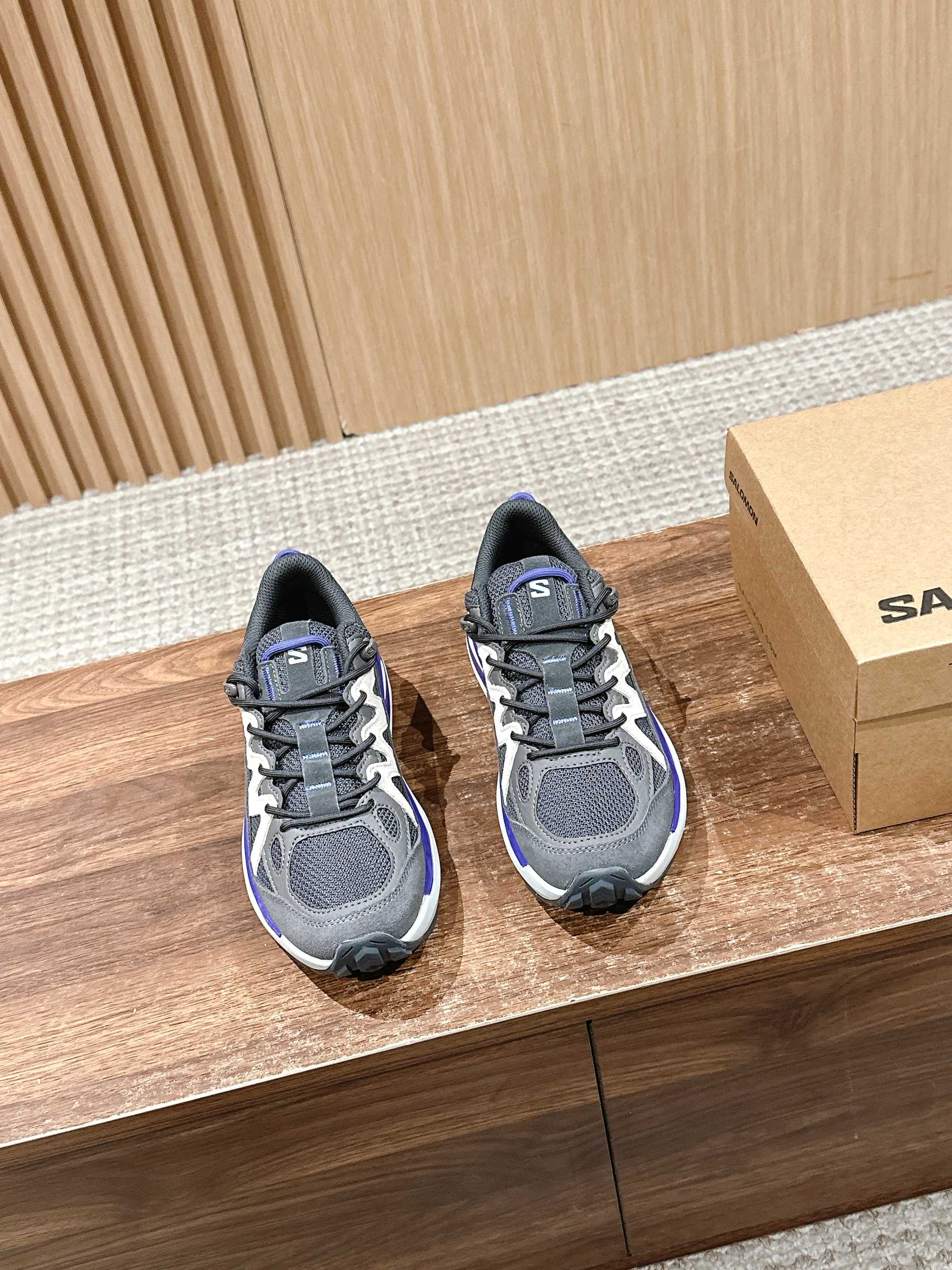 NO:259221,# Salomon's new couple style outdoor urban trend comfortable and casual shock absorbing Odyssey Elmt sneakers Original purchase and development Made of goods Lei Jun's same Salomon provides new color options for off-road shoes ODYSSEY ELMT LOW Vanillalce, equipped with a soft cushioned foam midsole, providing long-lasting comfort. The sole adopts AdvancedChassisTMM stable chassis system, providing wearers with comfortable foot feeling and stability Fabric: Original custom imported cowhide material Inner original custom breathable mesh Sole original open mold anti-slip foam material Sole thickness 4.5CM Size: 36-45, casual shoes/sports shoes, sneakers, cowhide19860909# 萨洛蒙新款情侣款 户外都市潮流舒适休闲 减震 Odyssey Elmt 运动鞋 原版购入开发 做货 雷军同款Salomon 為越野鞋 ODYSSEY ELMT LOW 提供全新配色選項 Vanillalce,配備柔軟的緩震泡棉中底,提供持久的舒適感.鞋底採用了AdvancedChassisTMM 穩定底盤系統,為穿著者提供舒適的腳感和穩定性 面料: 原版定制进口牛皮材质 内里原版定制透气网里 鞋底原版开模防滑发泡材质 底厚4.5CM Size: 36-45,休闲鞋/运动鞋,sneakers,cowhide,Women's Shoes