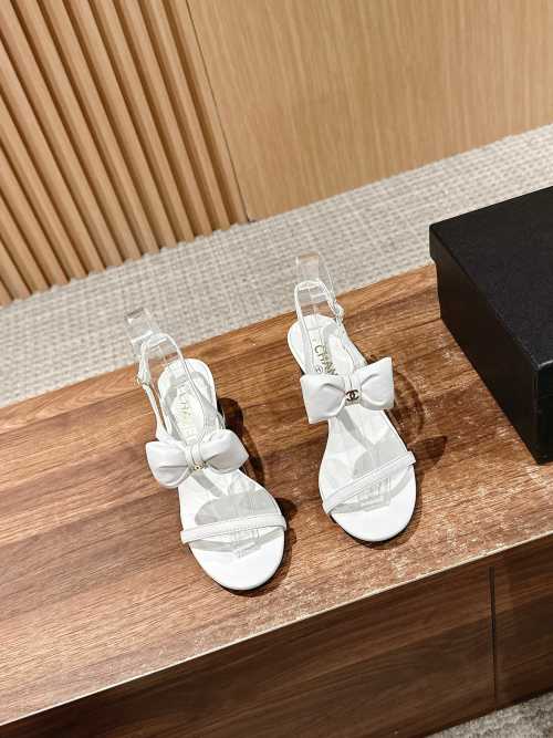 Chanel 2025 Spring/Summer White Lambskin Bow Sandals - Chic & Elegant 1 Chanel 2025 Spring/Summer White Lambskin Bow Sandals - Chic & Elegant