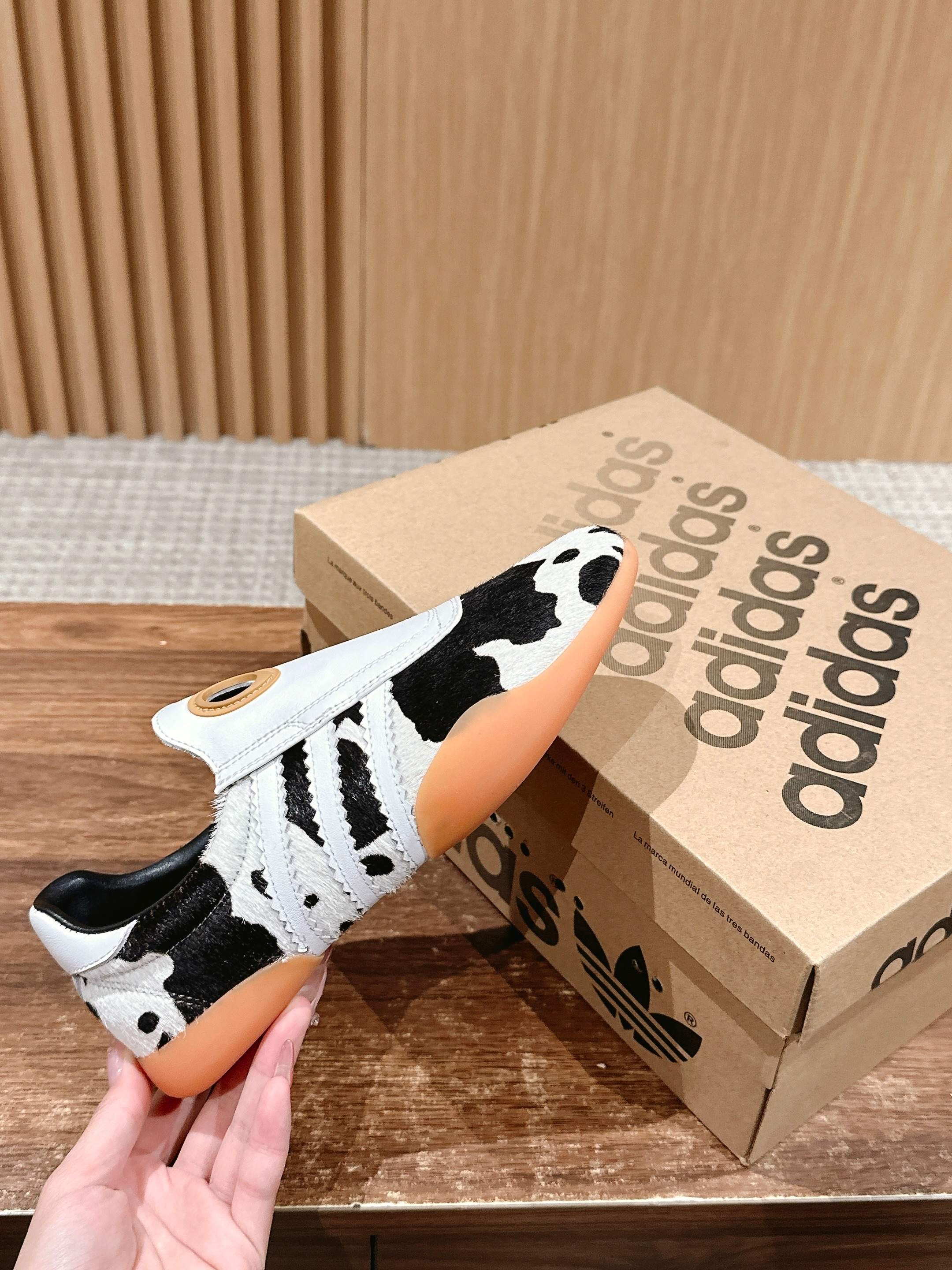 Adidas Springser Taekwondo Shoes: Comfortable and Stylish Footwear for Training and Leisure - 图片 4