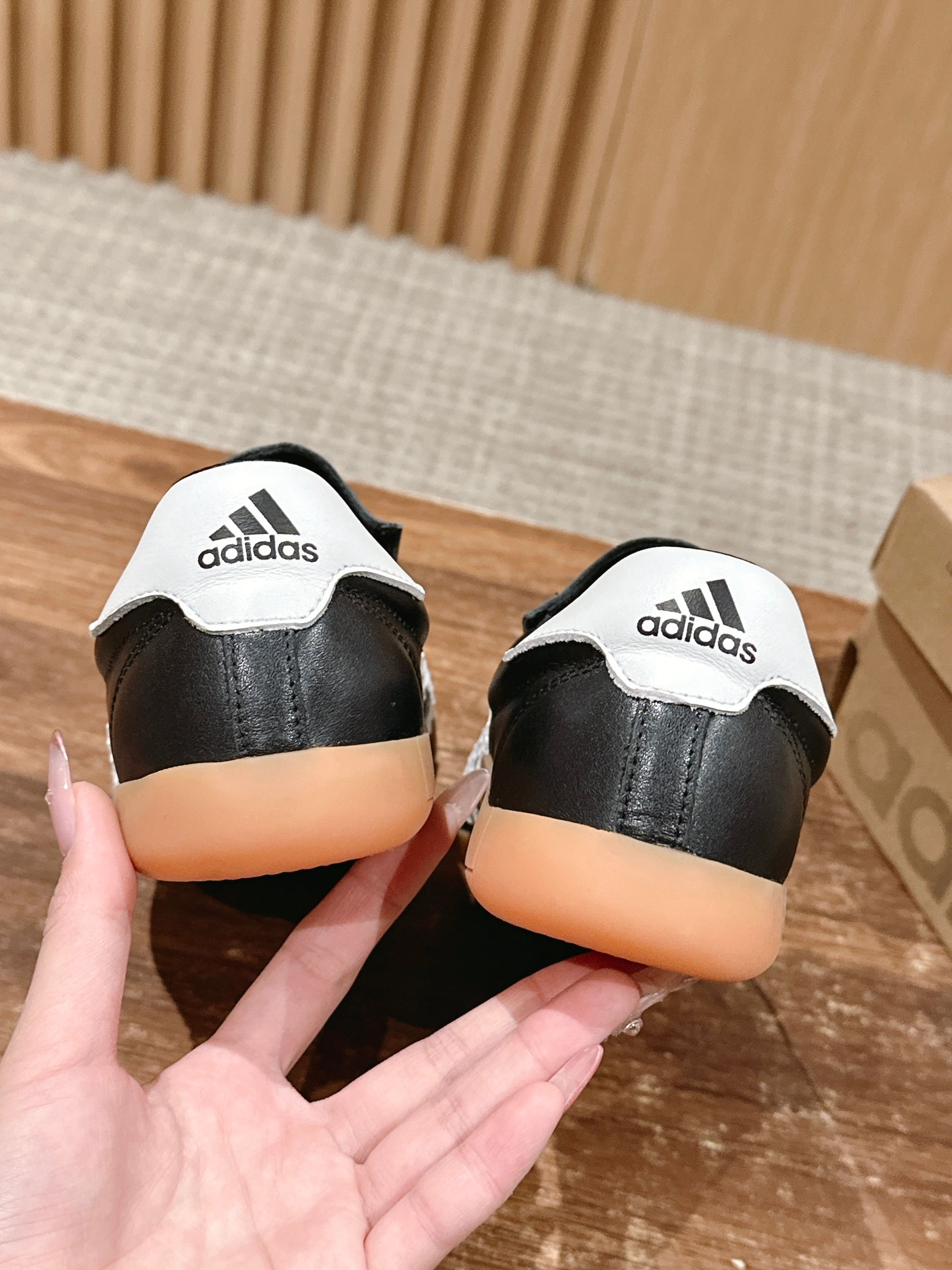 Adidas Springser Taekwondo Shoes: Comfortable and Stylish Footwear for Training and Leisure - 图片 7