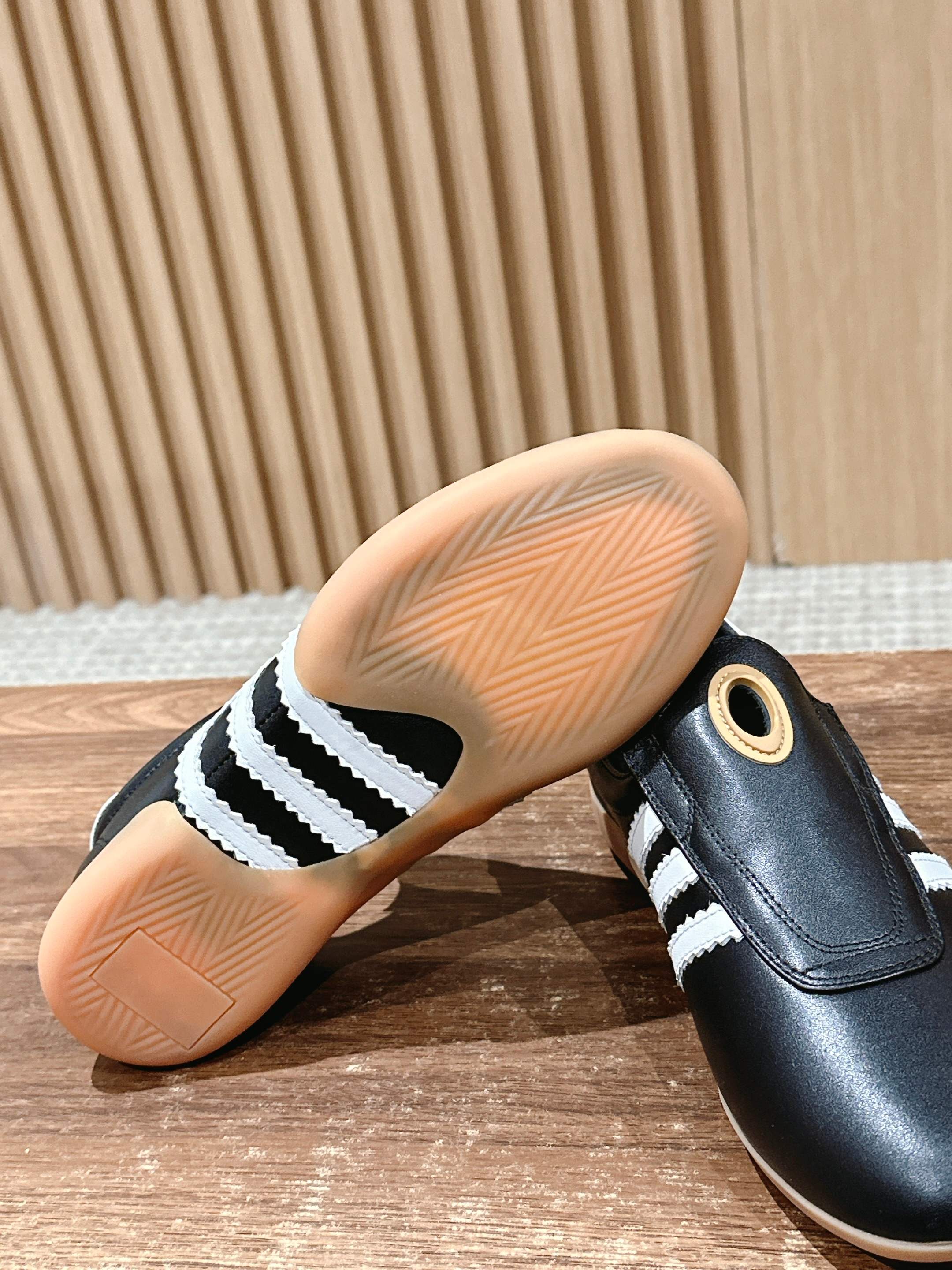 Adidas Springser Taekwondo Shoes: Comfortable and Stylish Footwear for Training and Leisure - 图片 9