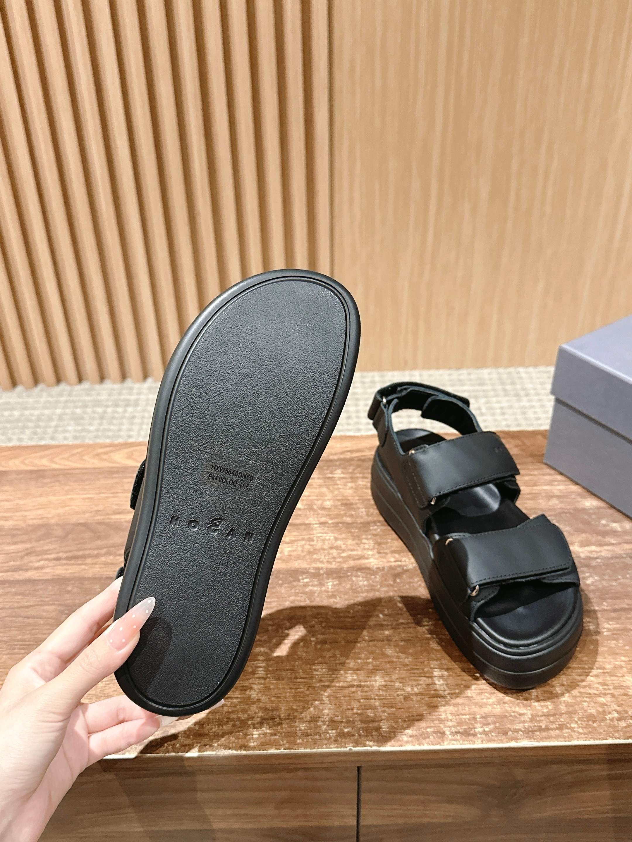 Hogan Skyscraper Sandals: Cloud-Like Comfort and Style in Modular Design - 图片 9
