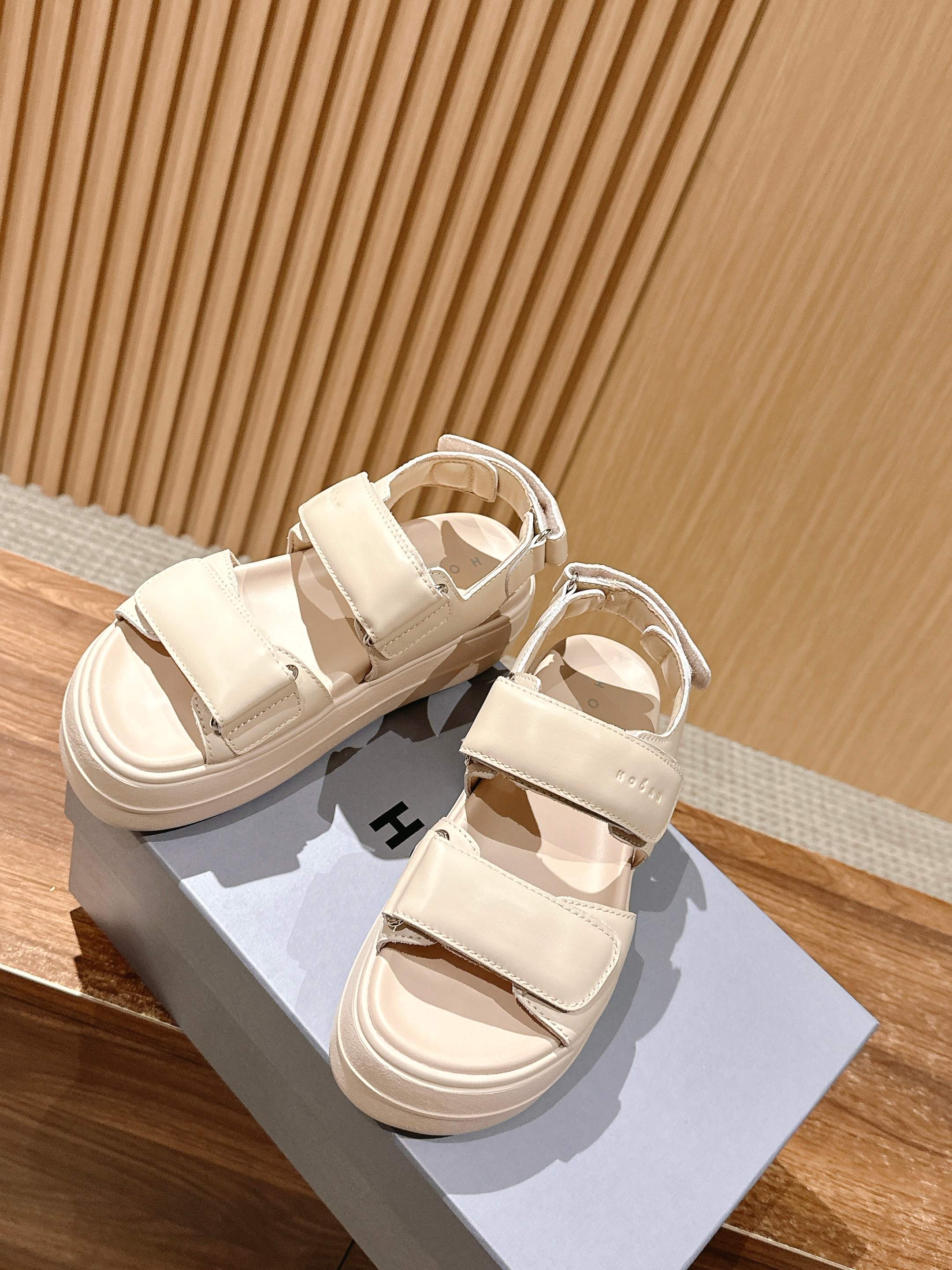 Hogan Skyscraper Sandals: Cloud-like Comfort and Urban Style - 图片 4
