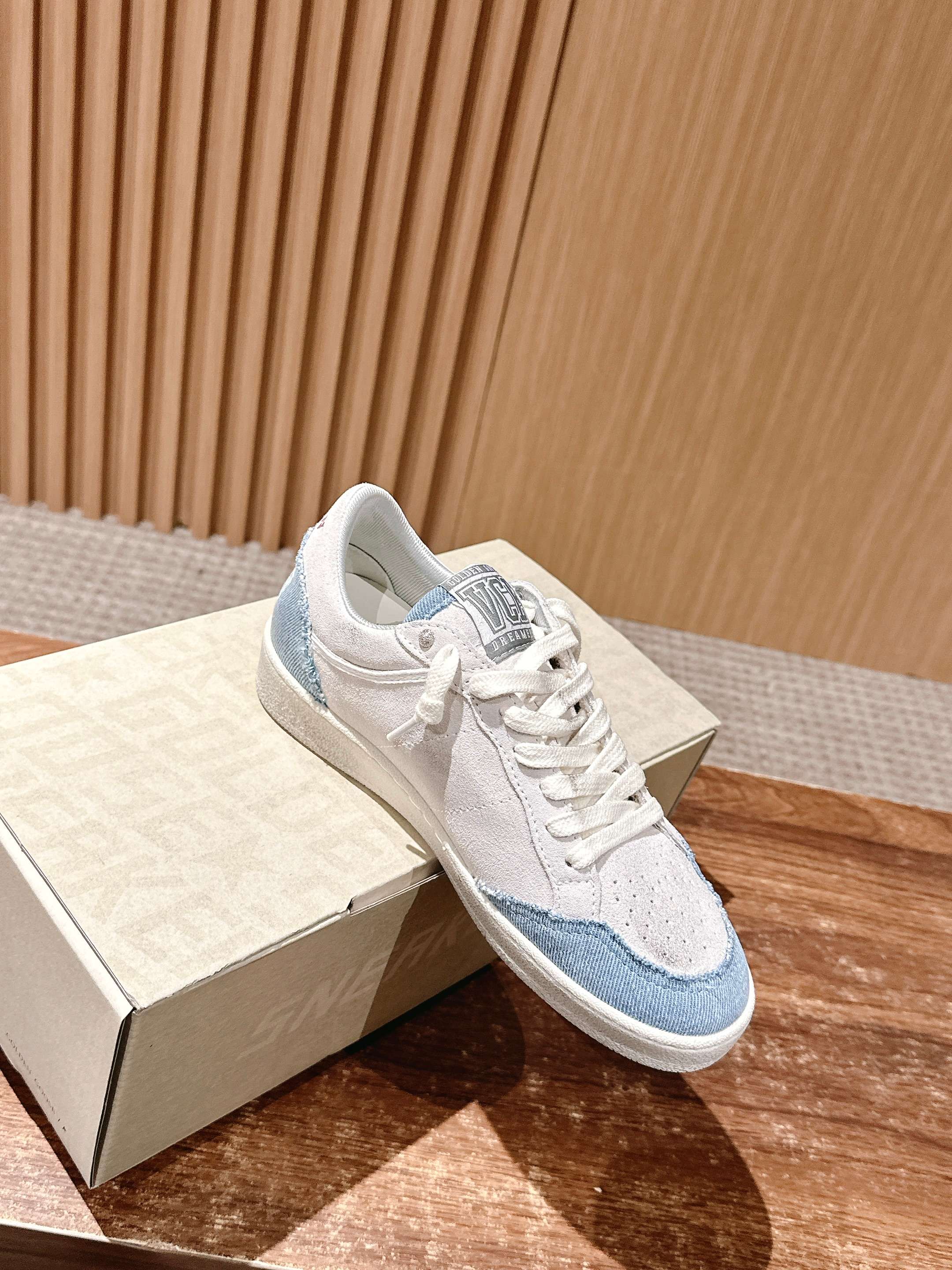 “700 Million Golden Goose: BALLSTAR Real Shoes Crafted with Italian Handicrafts” - 图片 3