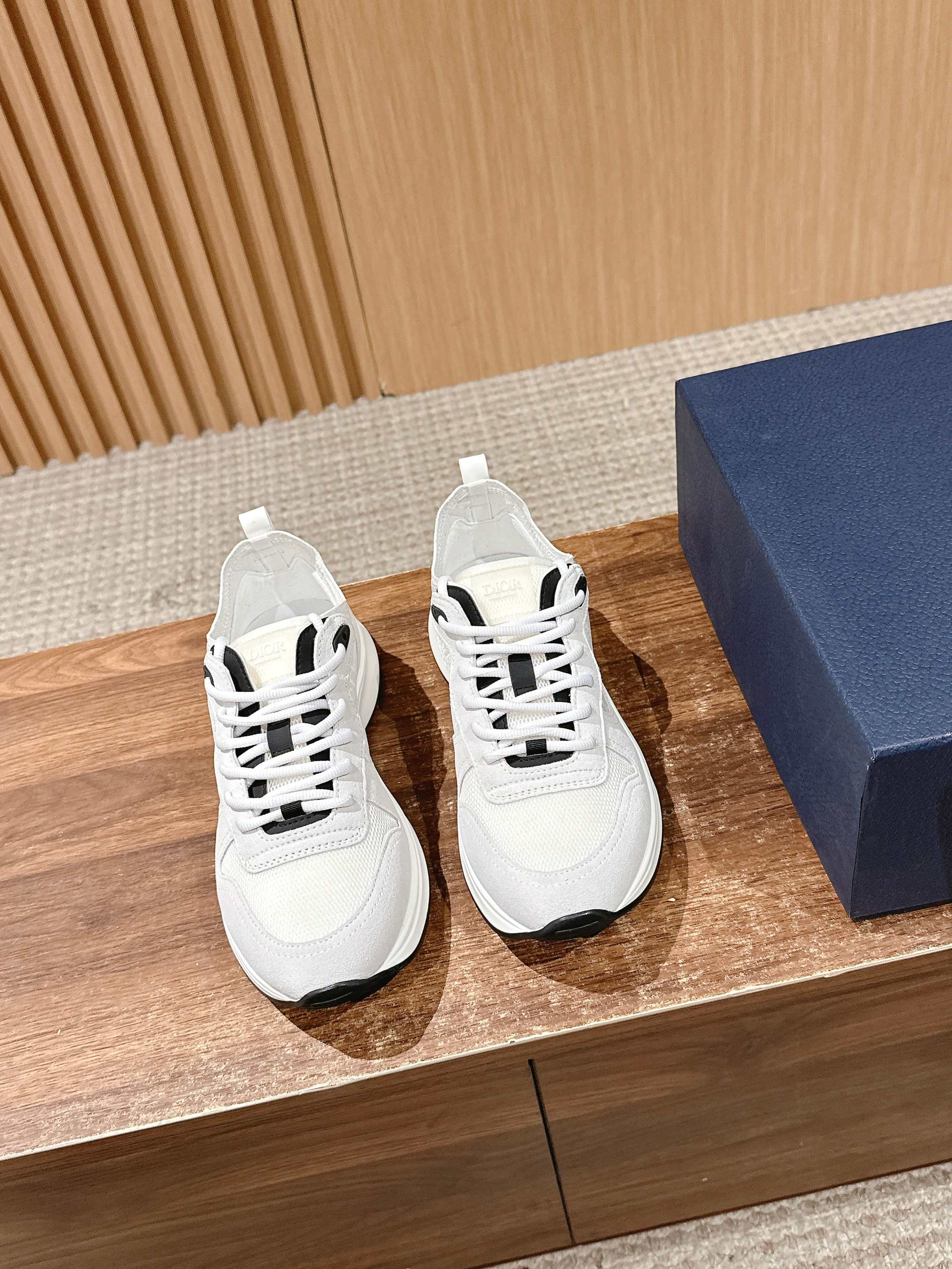 NO:411467,#Dio men's casual sneakers are super comfortable, super lightweight shoes~ It's really super comfortable to wear~ I will never regret it Size39-44 (45 custom made without return or exchange), casual shoes/sports, dior, sneakers19860909#迪奥男士休闲运动鞋 爆舒服 超轻便鞋款～ 上腳真的是超級舒服～絕對不會後悔 Size39-44（45定做不退换）,休闲鞋/运动鞋,dior,sneakers,Women's Shoes