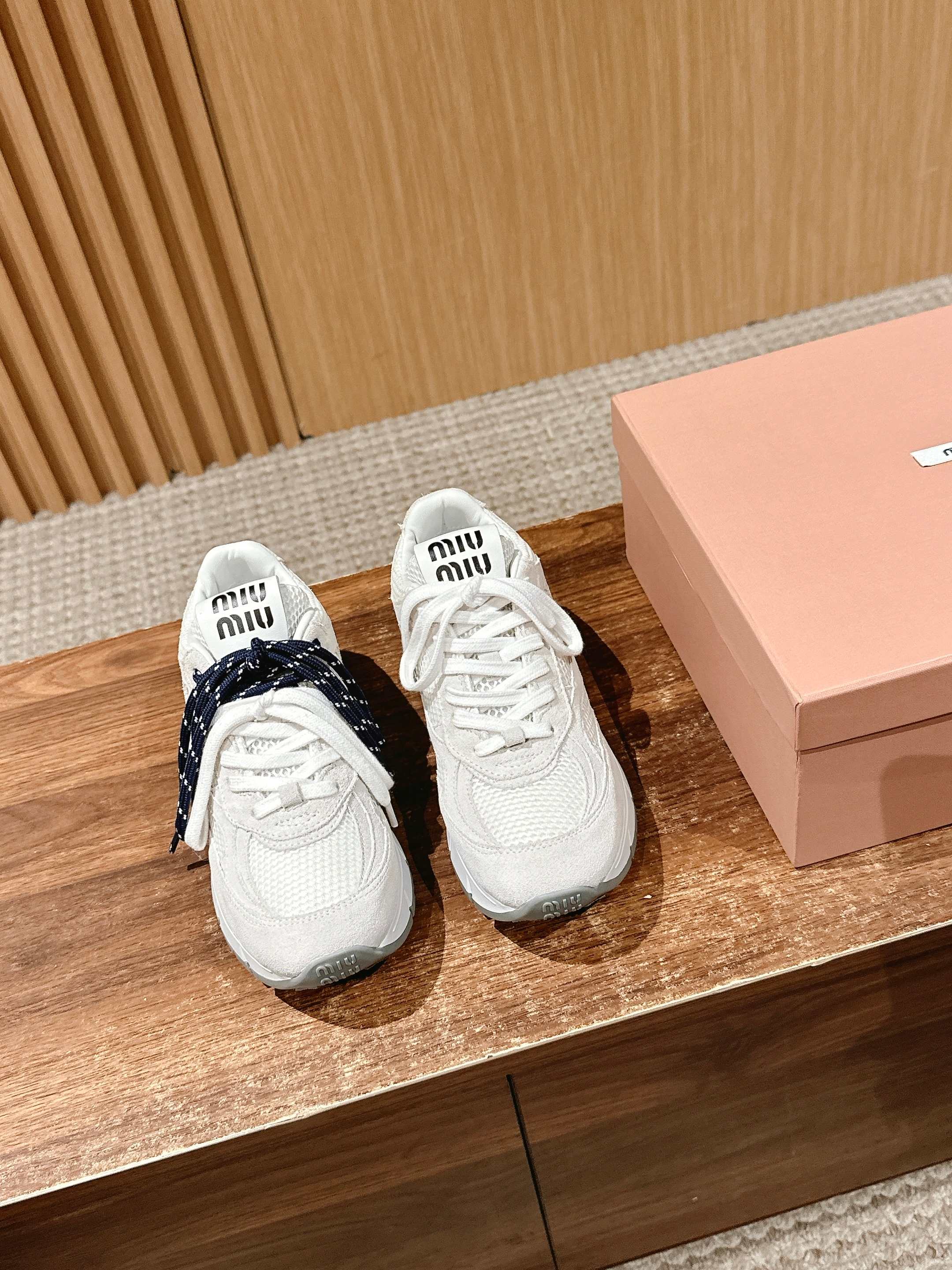 NO:417852,Top version #Miao Miao's new color-stained sneakers, dad shoes, continue the NB joint design, the color matching is good, good, good, like it, hurry up and start while it is not out of stock. Size35-39 (40 custom made without return or exchange), casual shoes/sports, sneakers19860909顶级版本 #缪缪新款擦色运动鞋 老爹鞋 依旧延续了nb联名的设计配色好看好看好看喜欢 趁着还没断货赶快下手 Size35-39（40定做不退换）,休闲鞋/运动鞋,sneakers,Women's Shoes