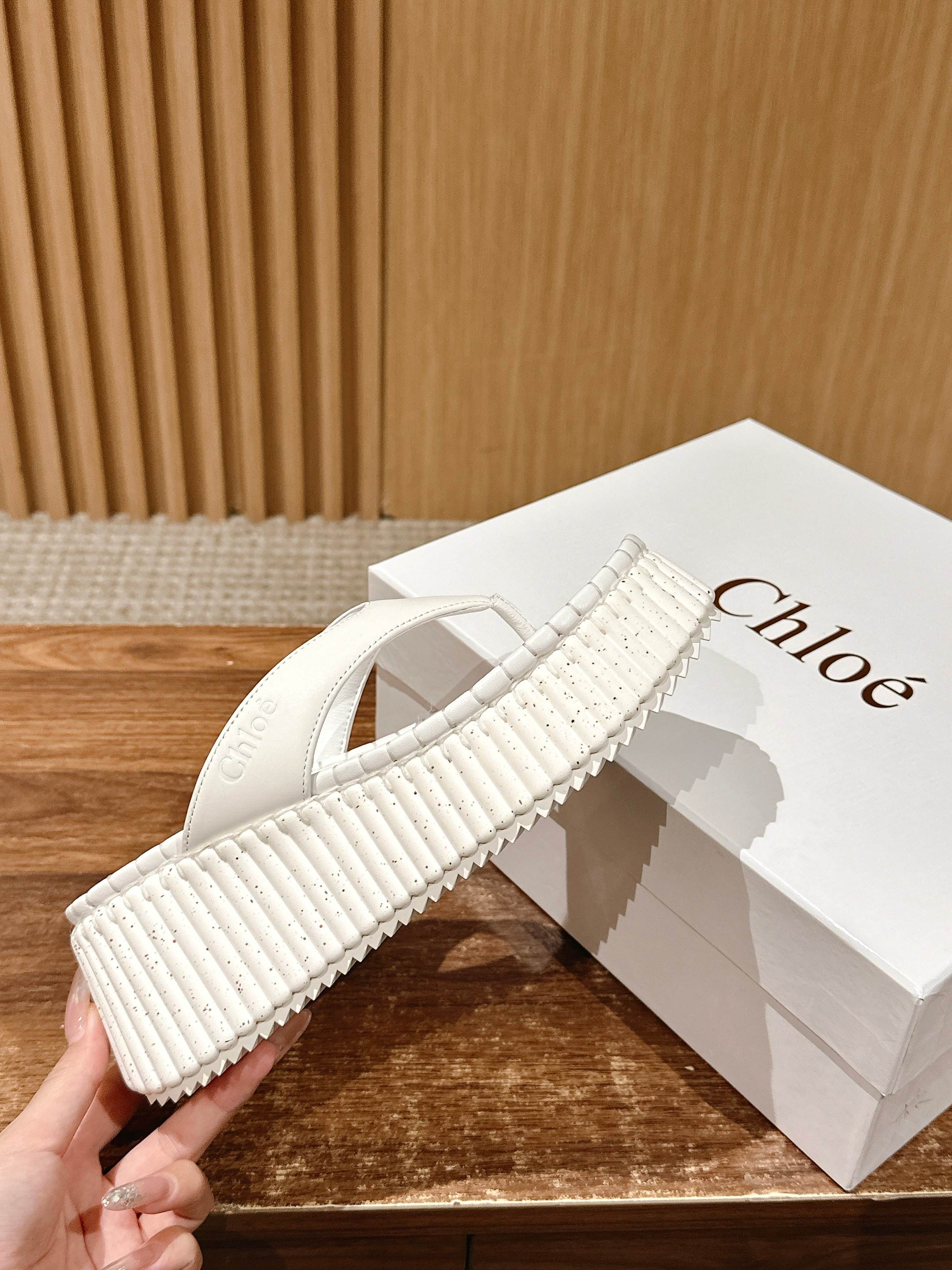 672 Chloe Cloysa Hydrating Shoes: Nana Family’s New Star Partners - 图片 5