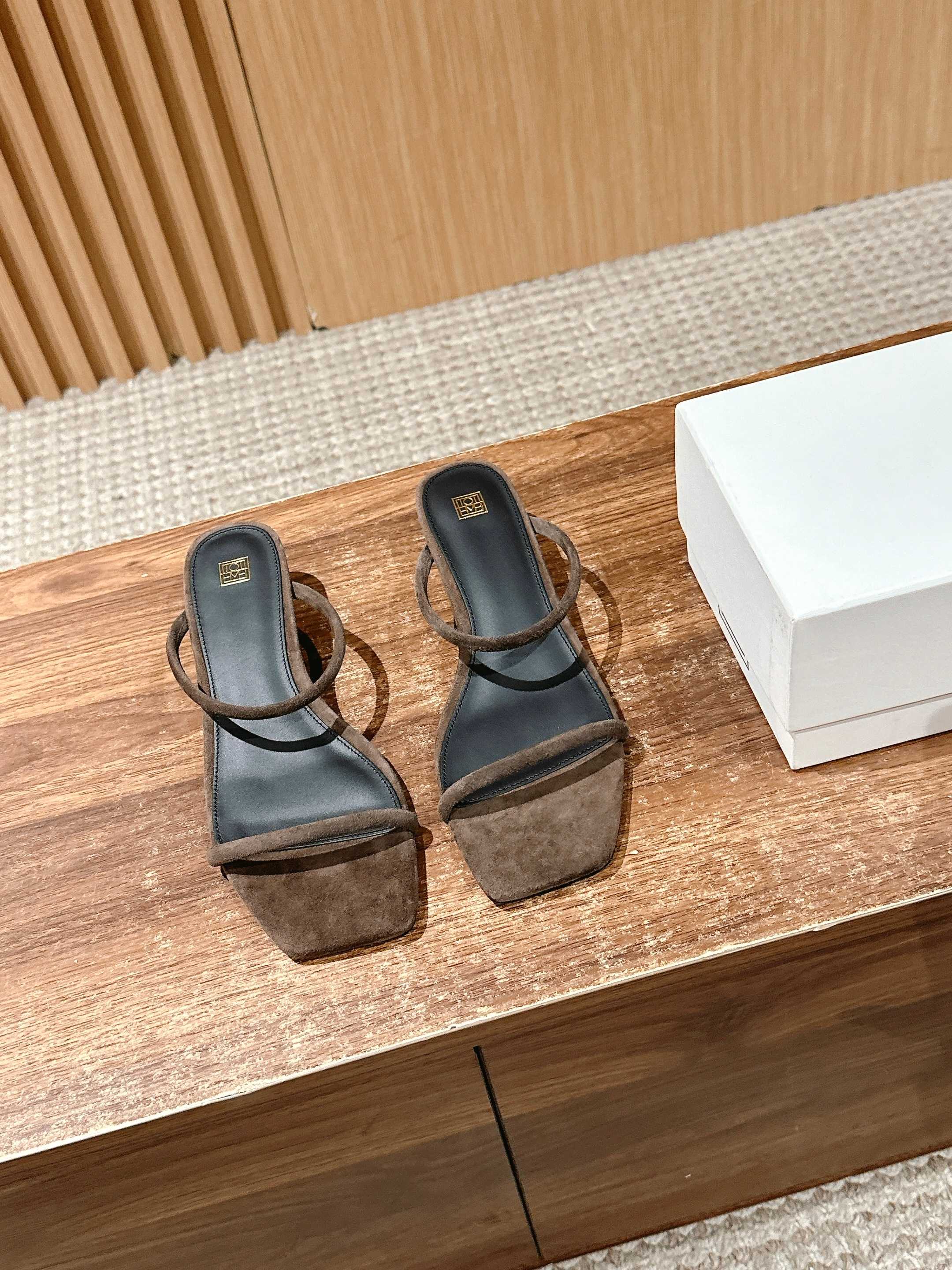 “Toteme# Small Scroll of Scoundrel: Elegant, Comfortable, and Resilient Velvet Shoes”