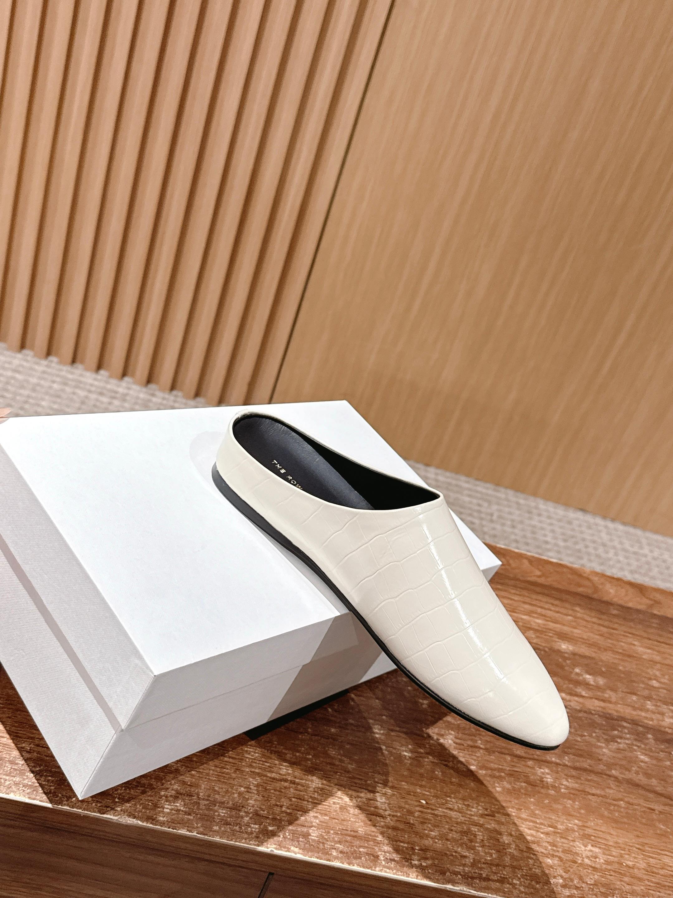 Luxurious Cow Skin-Stamped Timul Slippers: High Quality and Stylish Summer Footwear - 图片 3