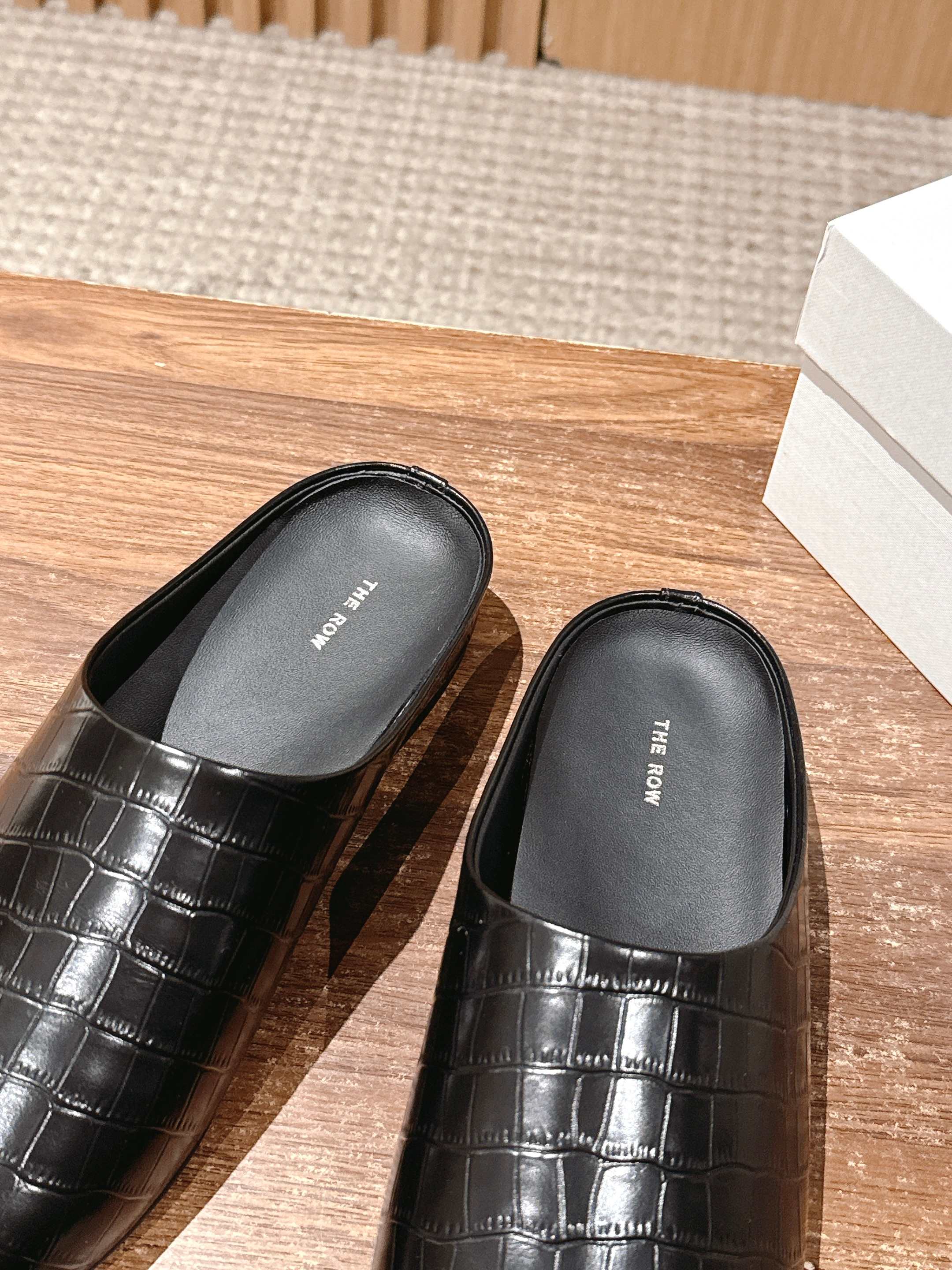 Stylish Cow Skin Timul Slippers: High-Quality Imported Calf Skin, Simple and Beautiful - 图片 8