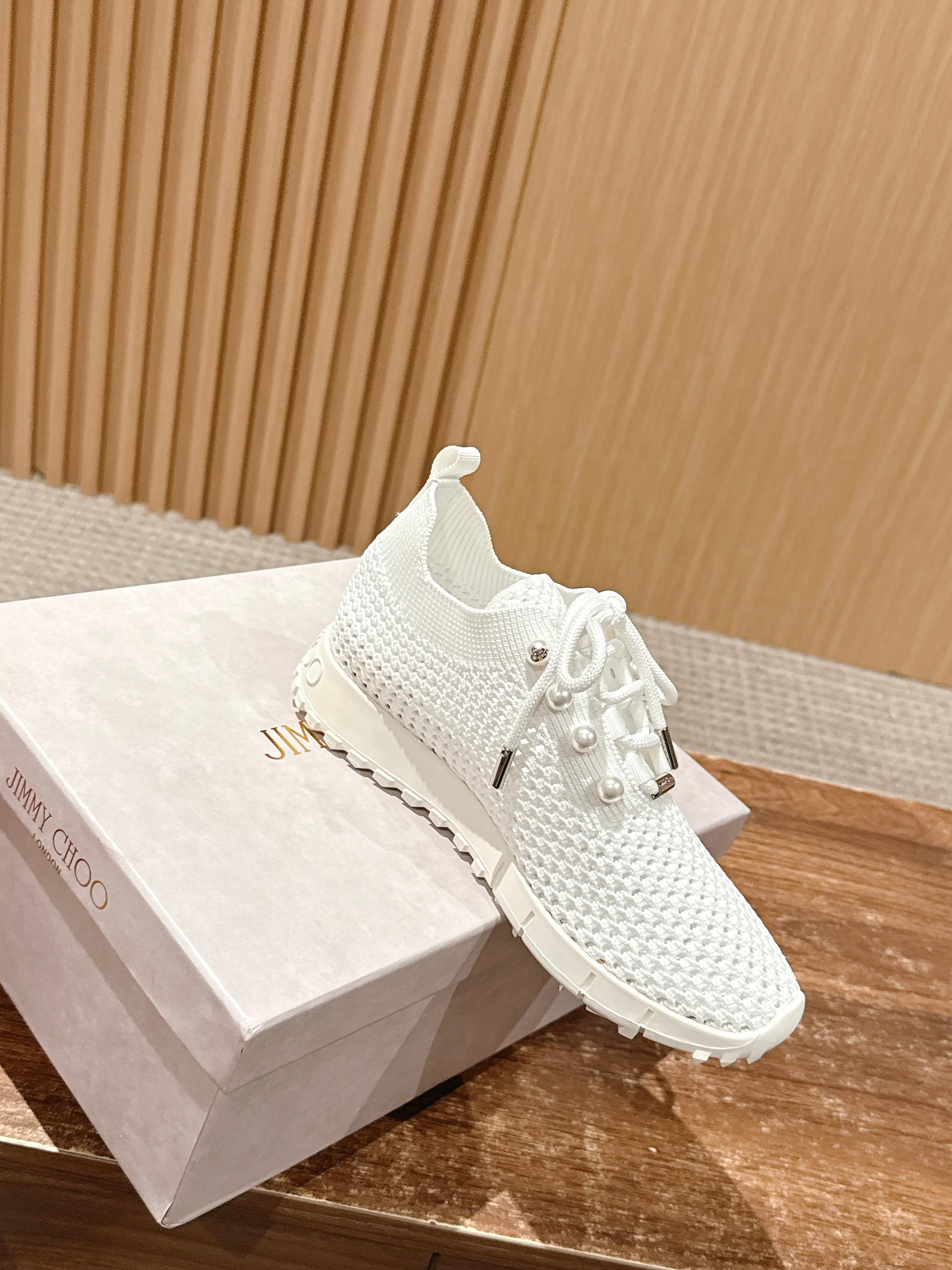 💰696 Jimmy Choo 周 周 ! ! It’s beautiful. It’s perfect white. It looks good on foot - 图片 3