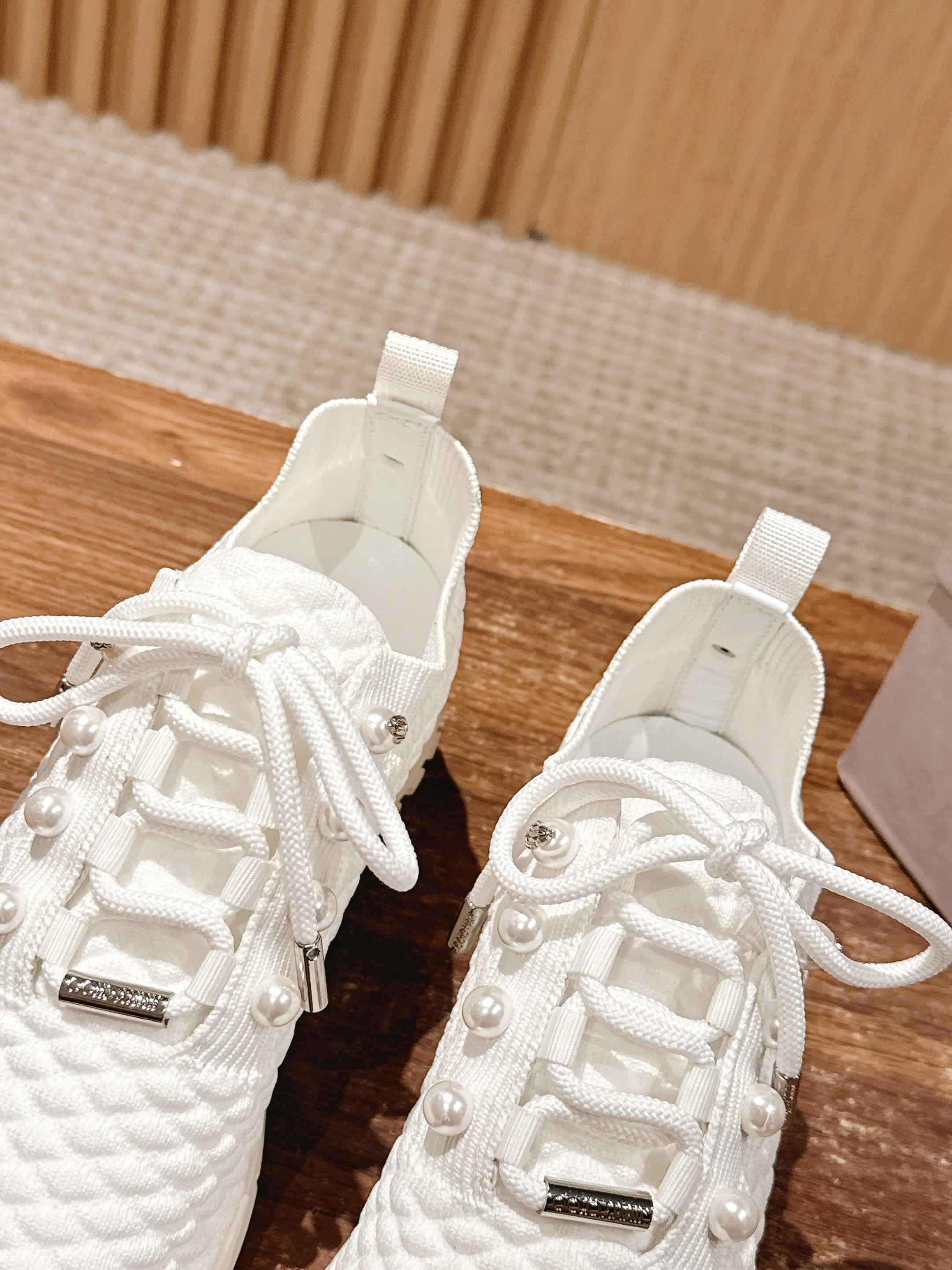 💰696 Jimmy Choo 周 周 ! ! It’s beautiful. It’s perfect white. It looks good on foot - 图片 7