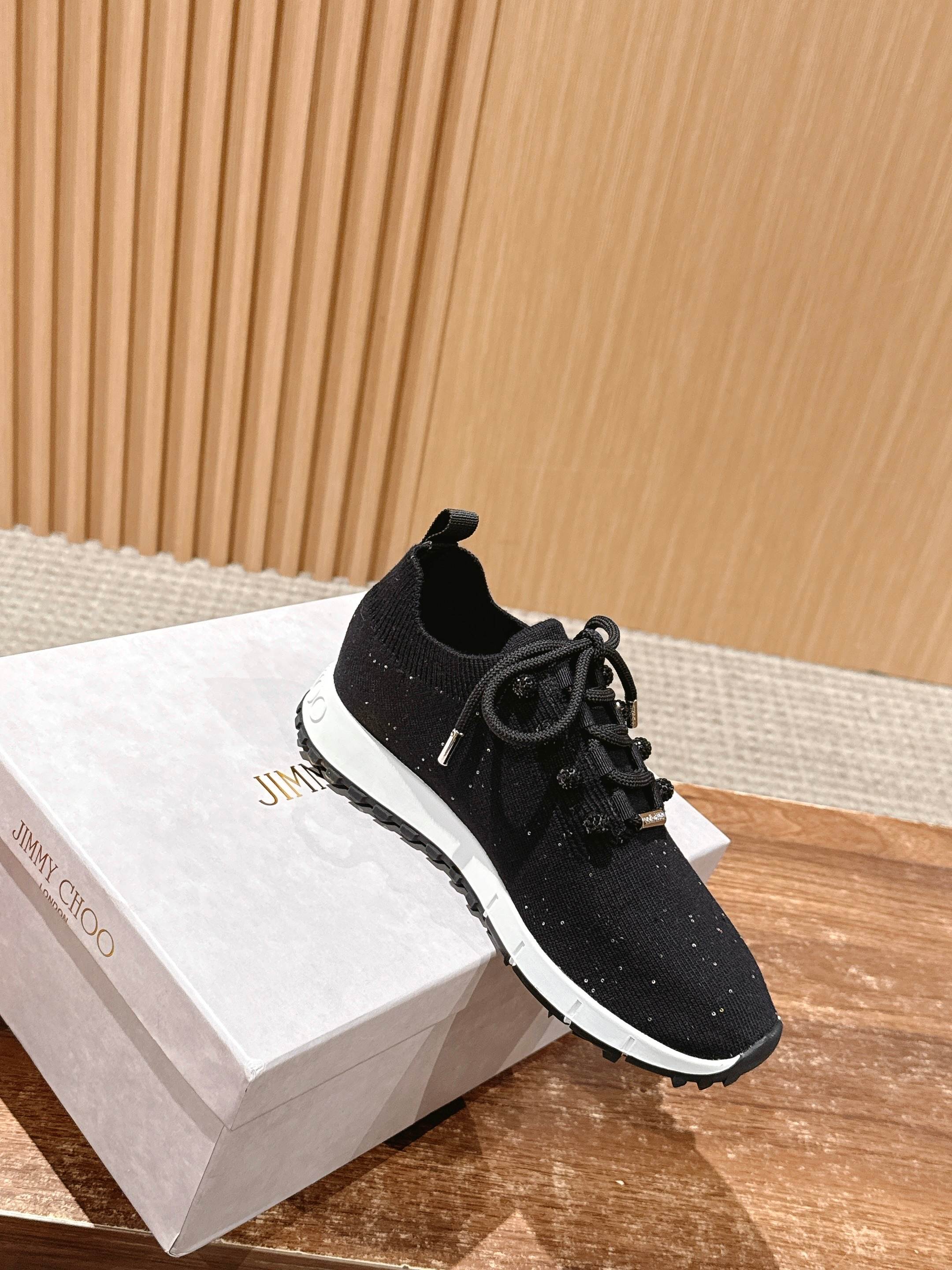 💰696 Jimmy Choo 周 周 ! ! It’s beautiful. It’s perfect white. It looks good on foot - 图片 3