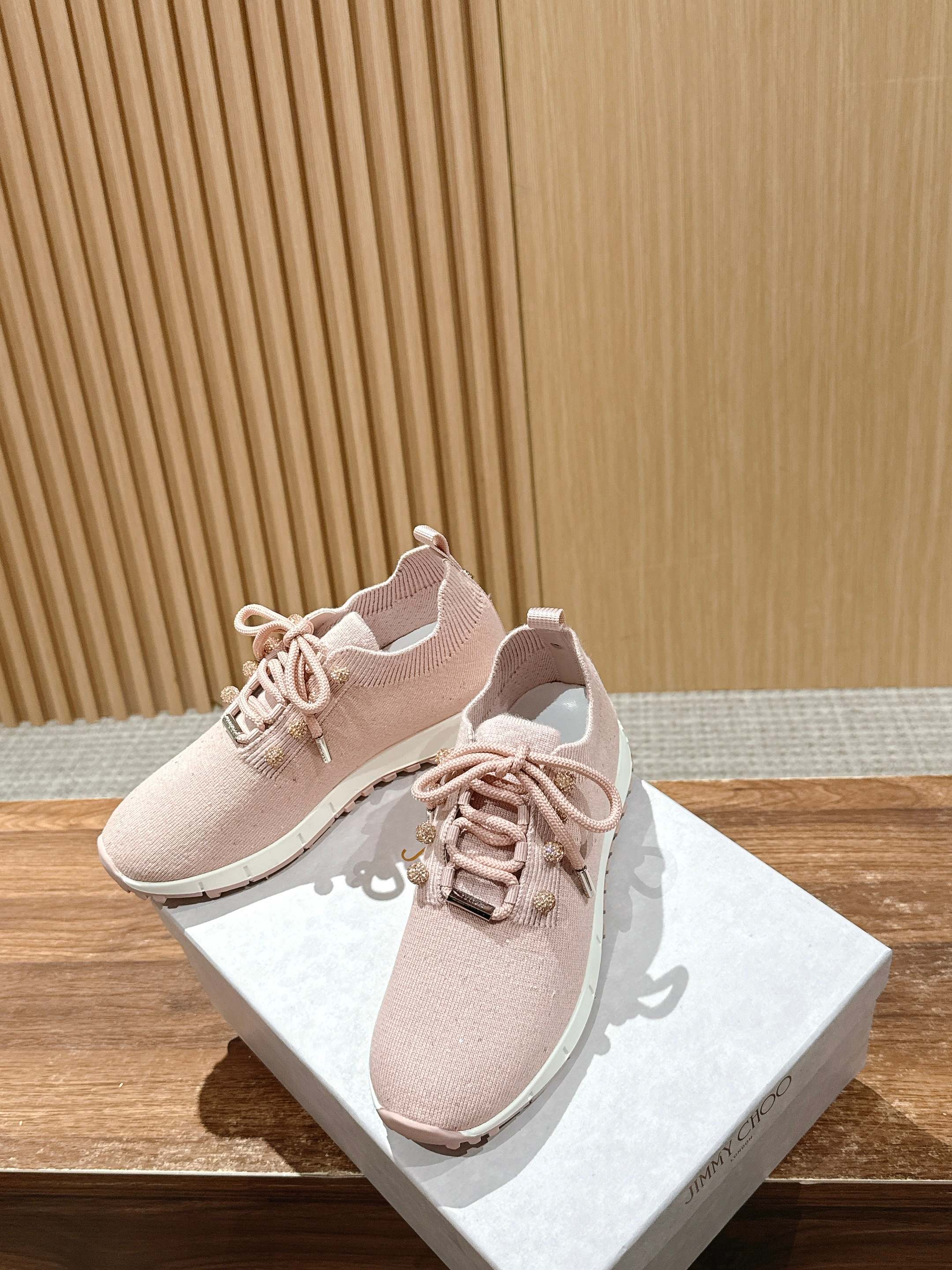 💰696 Jimmy Choo 周 周 ! ! It’s beautiful. It’s perfect white. It looks good on foot - 图片 4