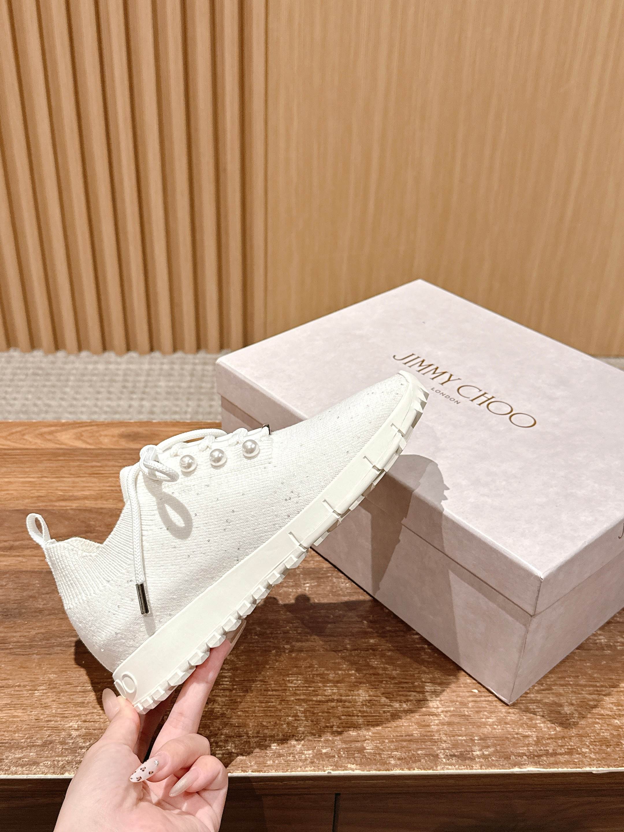 💰696 Jimmy Choo 周 周 ! ! It’s beautiful. It’s perfect white. It looks good on foot - 图片 5
