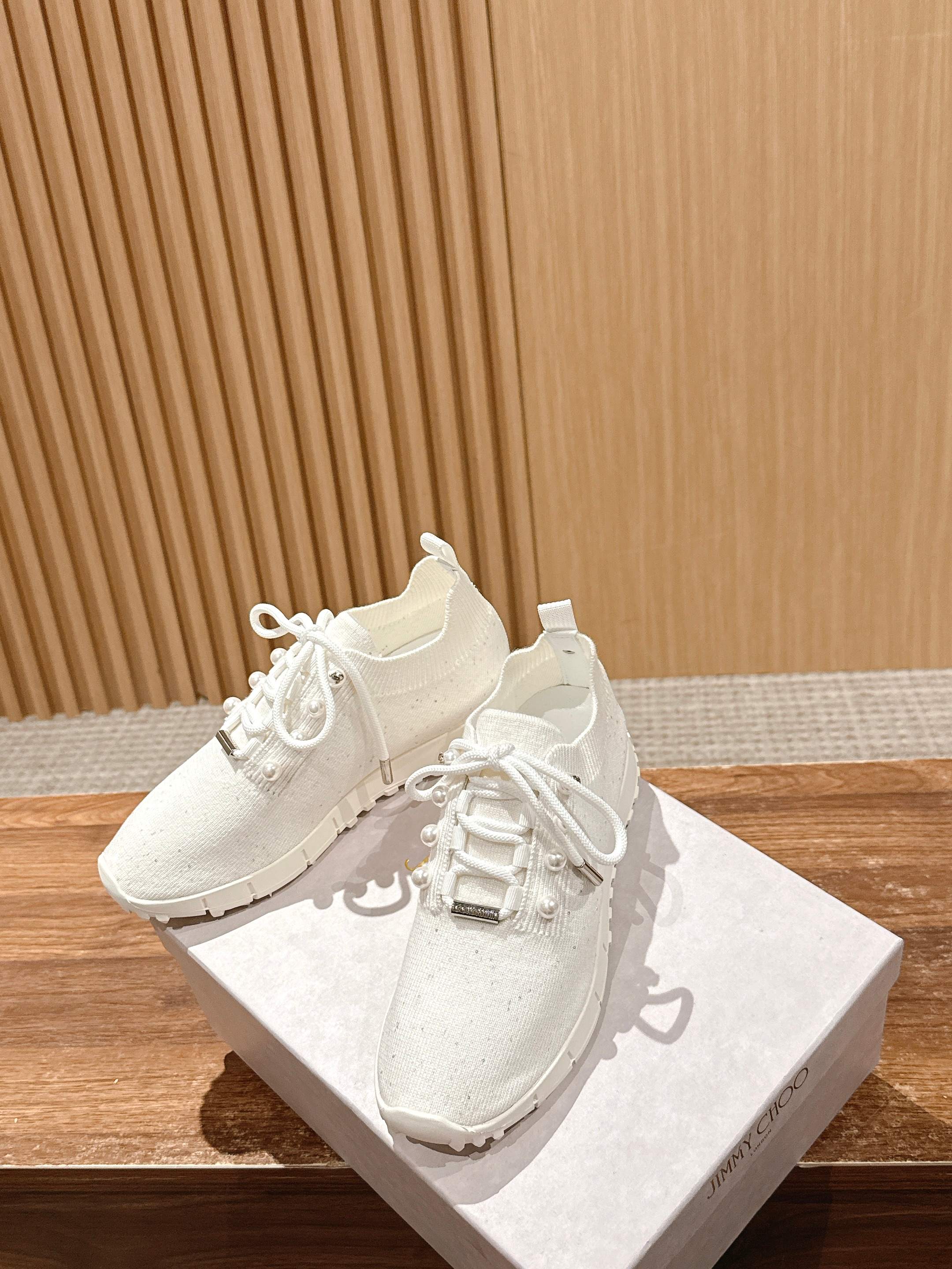 💰696 Jimmy Choo 周 周 ! ! It’s beautiful. It’s perfect white. It looks good on foot - 图片 4