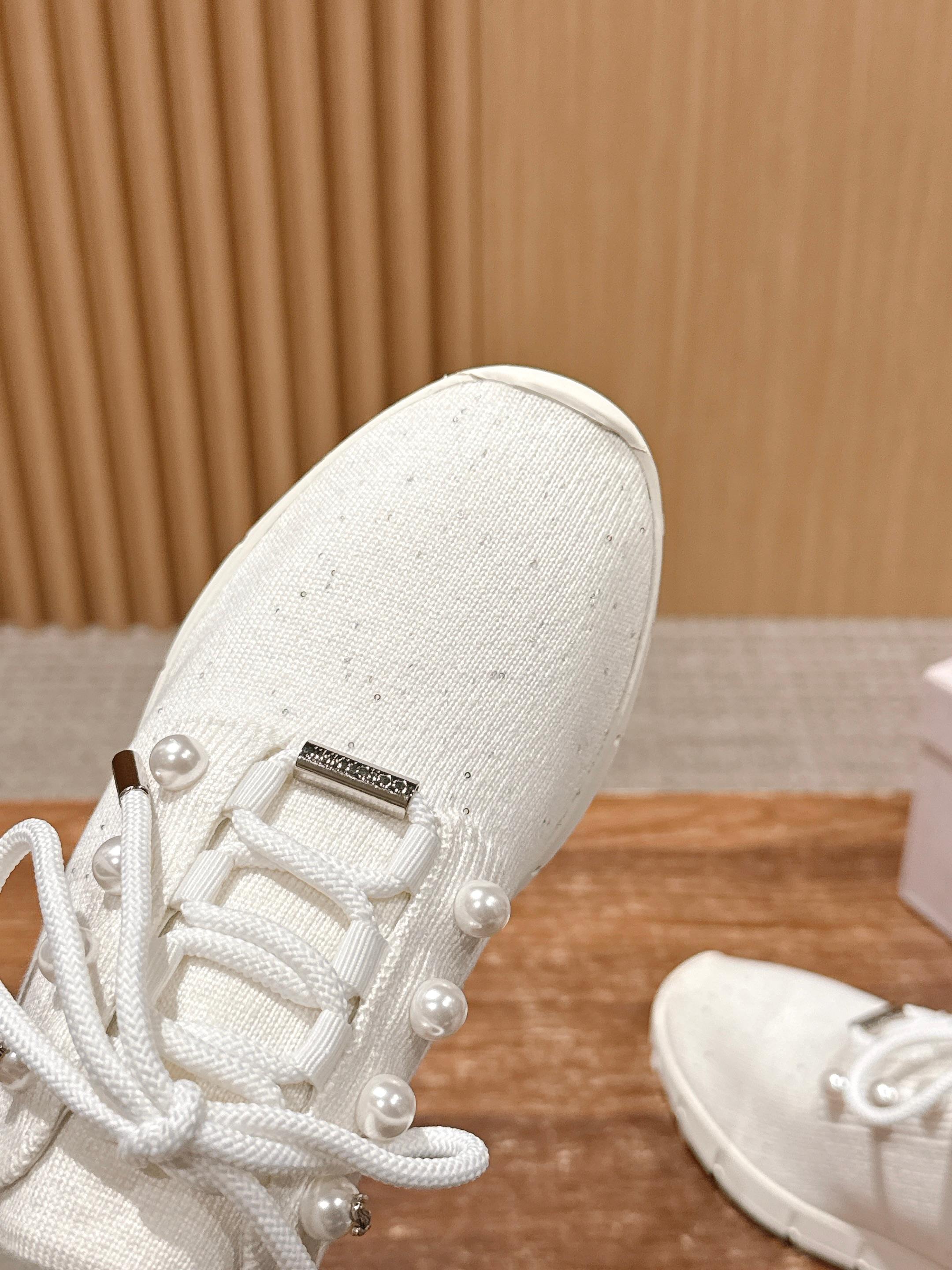 💰696 Jimmy Choo 周 周 ! ! It’s beautiful. It’s perfect white. It looks good on foot - 图片 6