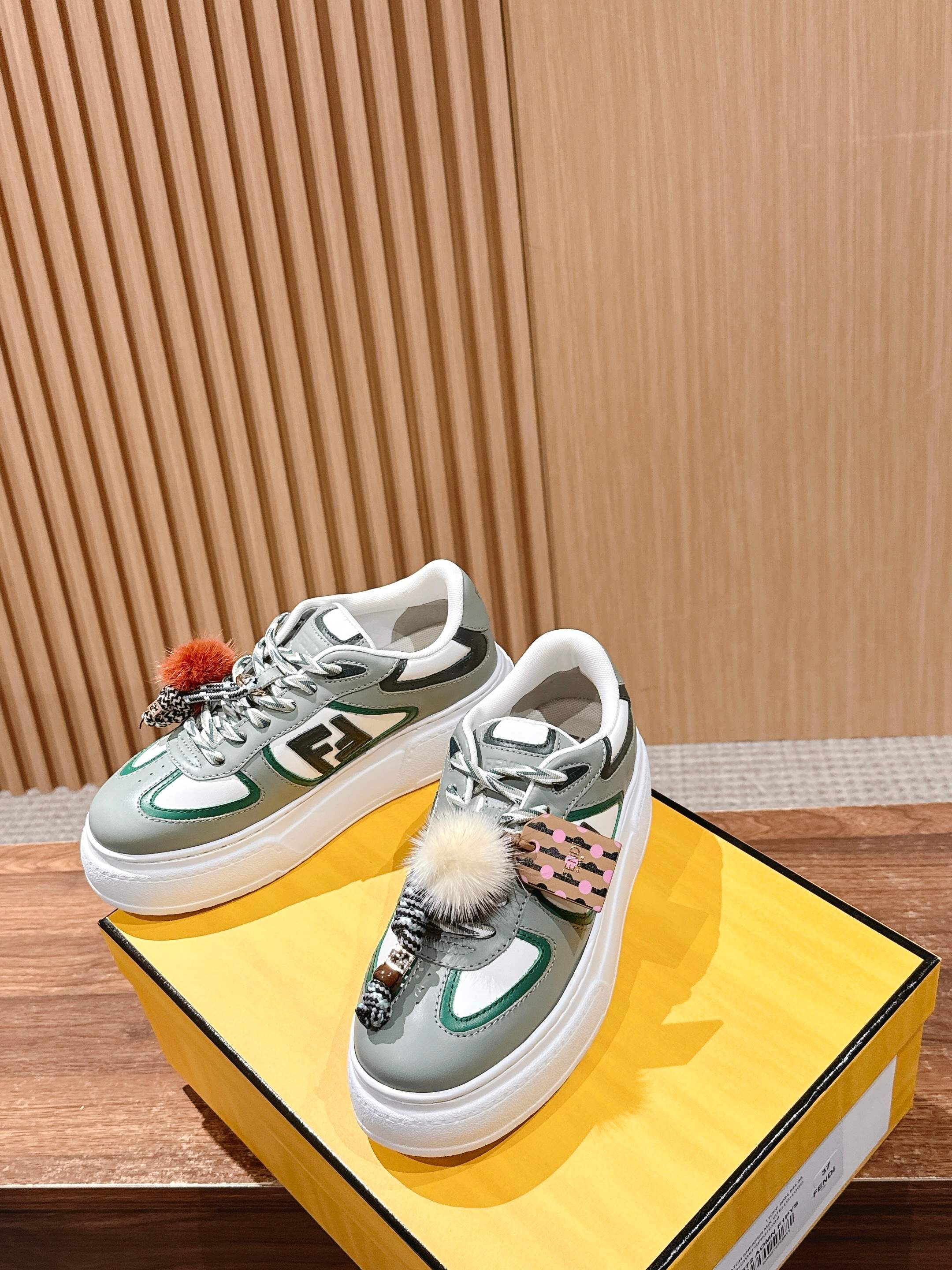 “FENDI Match Platform: New Leather Accessories Collection” - 图片 4