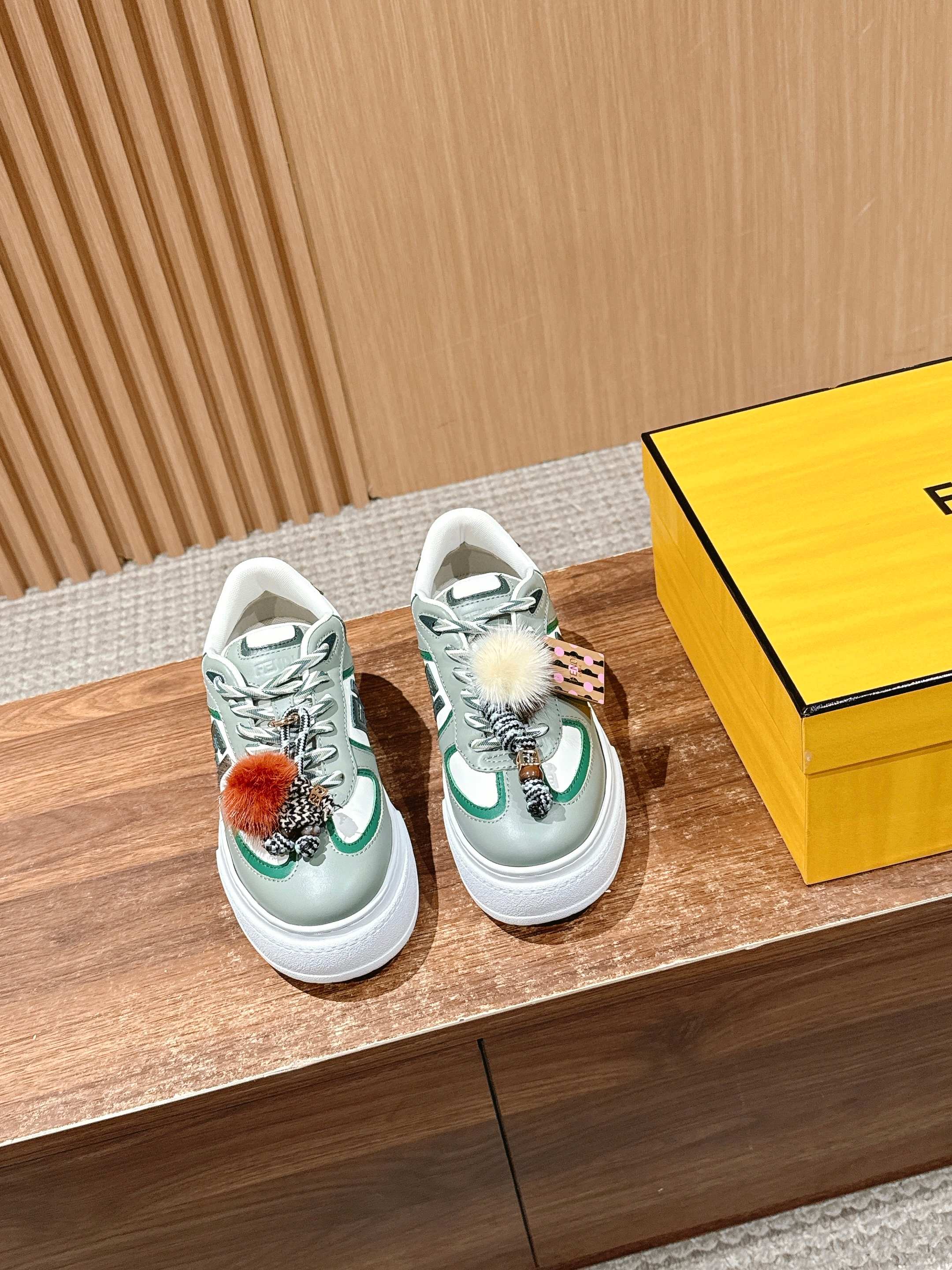 “FENDI Match Platform: New Leather Accessories Collection” - 图片 1