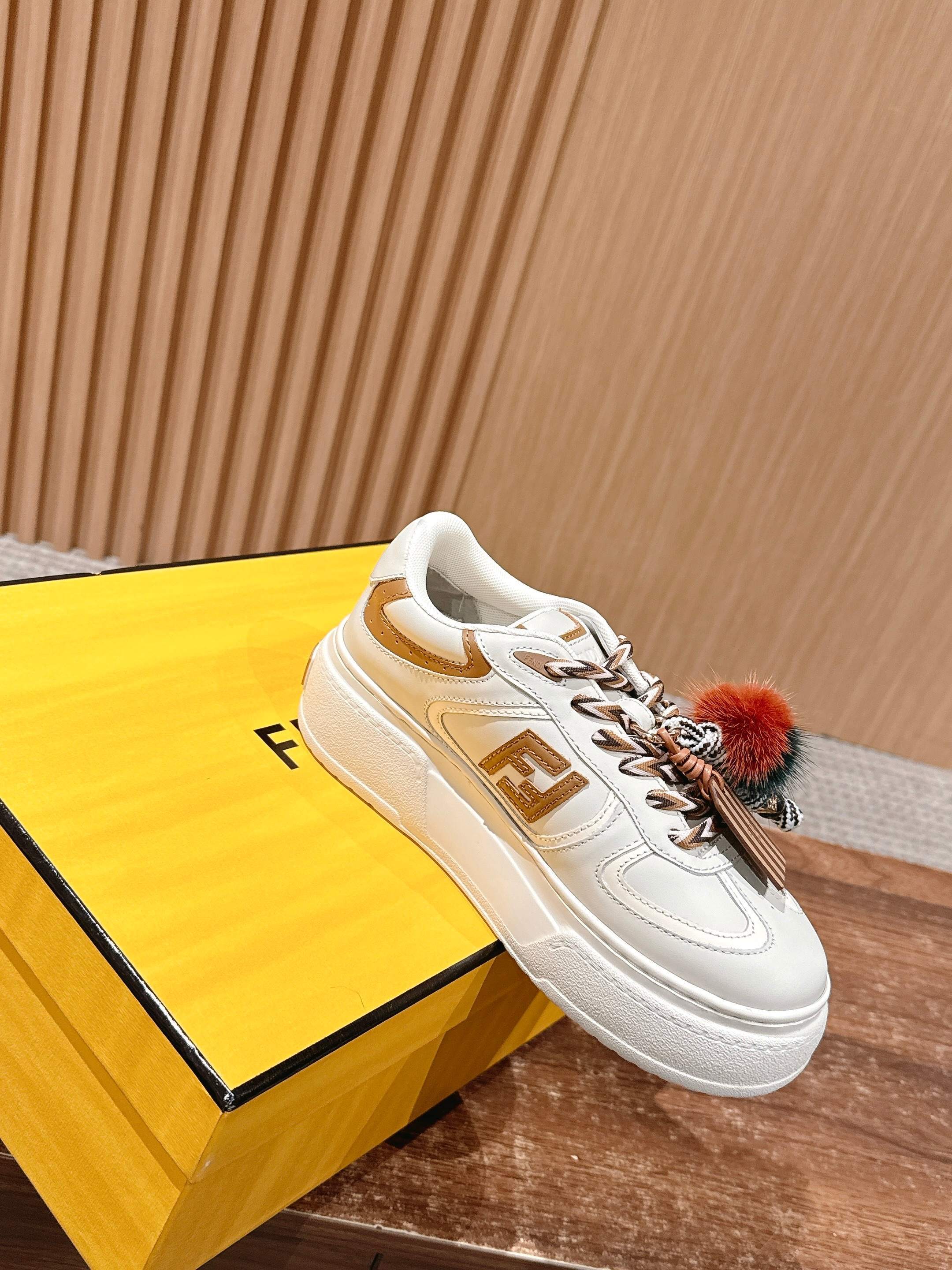 “FENDI Match Platform: New Leather and Suede Sneakers” - 图片 3