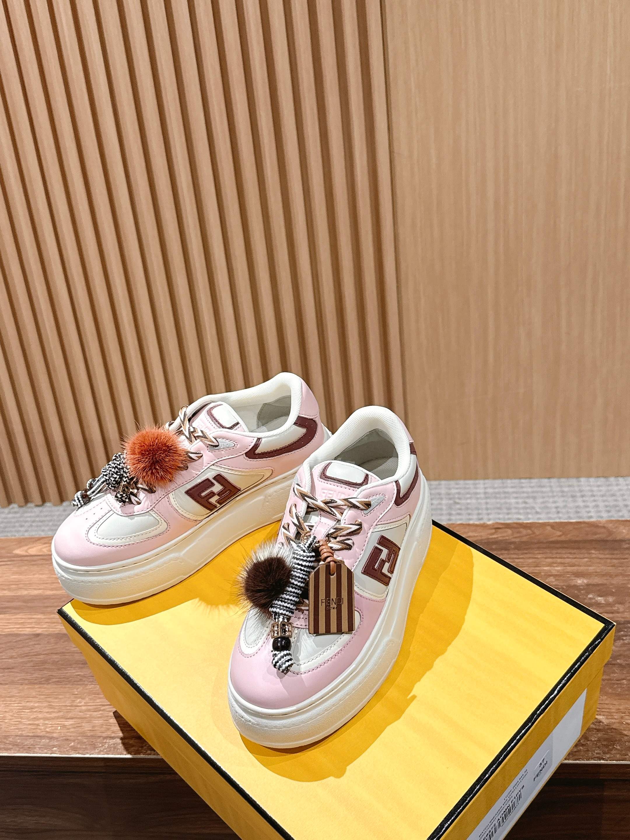 “FENDI Match Platform: New Leather and Fendy Accessories Collection” - 图片 4