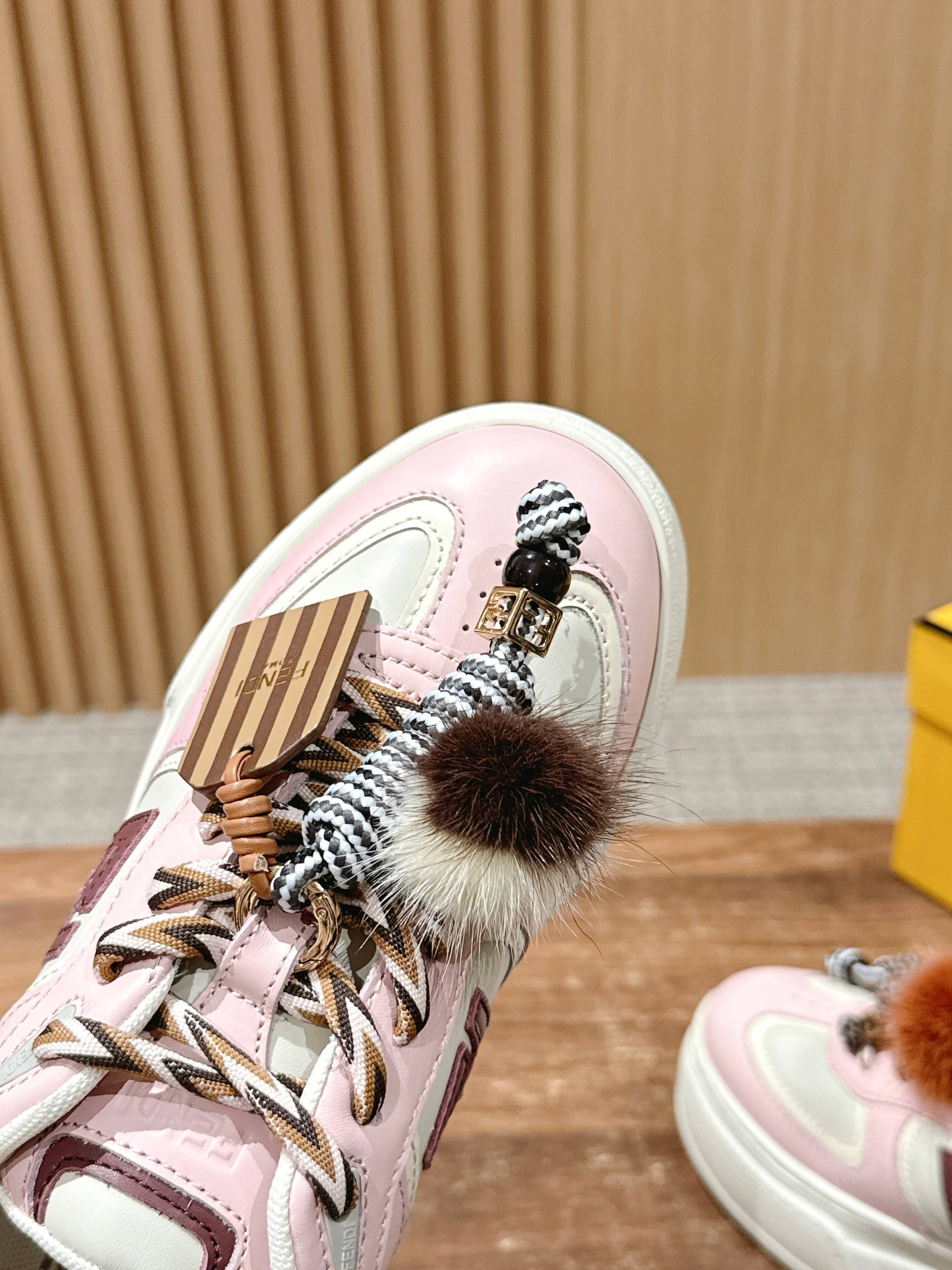 “FENDI Match Platform: New Leather and Fendy Accessories Collection” - 图片 6