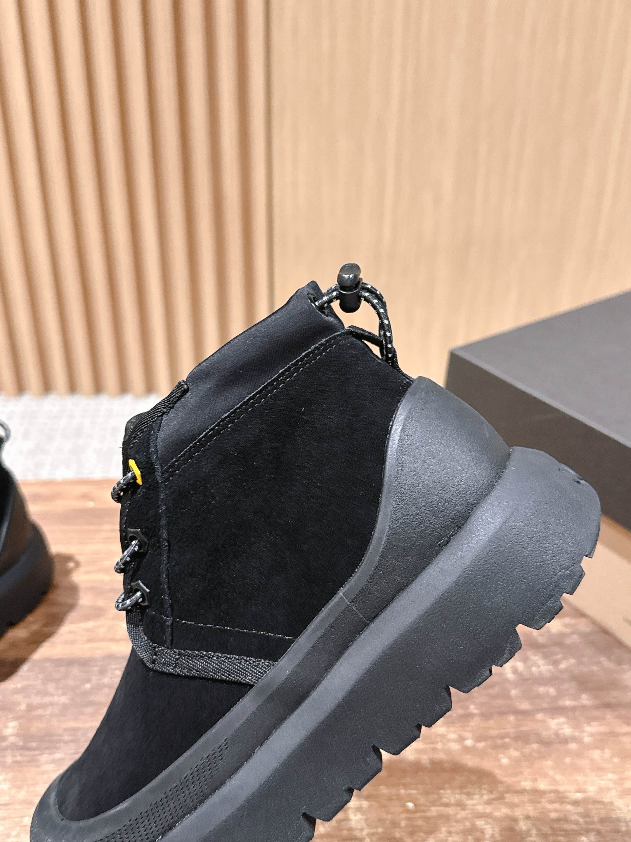 男+10 𝐔𝐆𝐆 油叽叽纽姆防水系列男女同款穿上它和最爱的他        UGG Neumel Weather Hyb