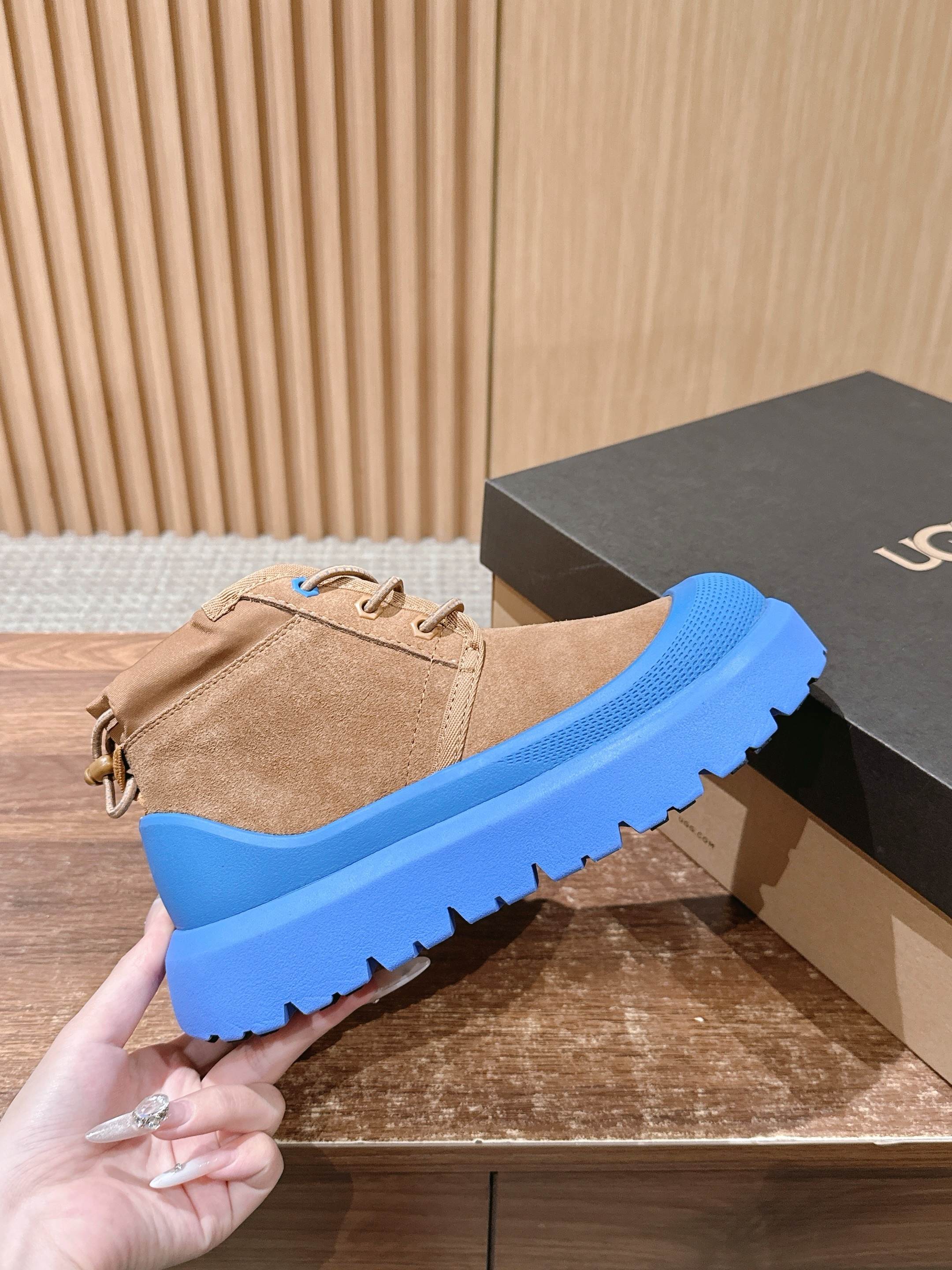 男+10 𝐔𝐆𝐆 油叽叽纽姆防水系列男女同款穿上它和最爱的他 UGG Neumel Weather Hyb 男+10 𝐔𝐆𝐆 油叽叽纽姆防水系列男女同款穿上它和最爱的他 UGG Neumel Weather Hyb