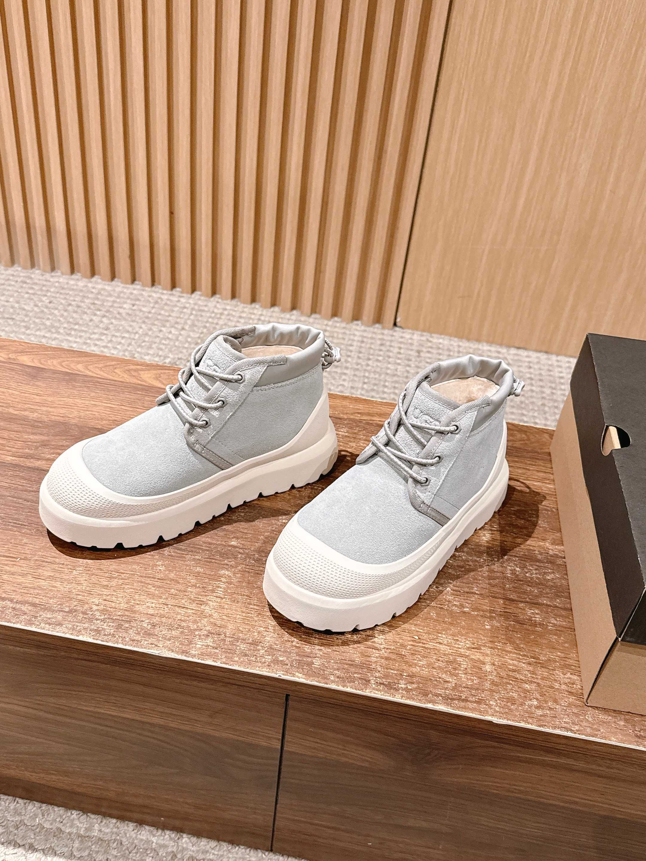 男+10 𝐔𝐆𝐆 油叽叽纽姆防水系列男女同款穿上它和最爱的他 UGG Neumel Weather Hyb 男+10 𝐔𝐆𝐆 油叽叽纽姆防水系列男女同款穿上它和最爱的他 UGG Neumel Weather Hyb