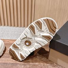 男+10 𝐔𝐆𝐆 油叽叽纽姆防水系列男女同款穿上它和最爱的他 UGG Neumel Weather Hyb 男+10 𝐔𝐆𝐆 油叽叽纽姆防水系列男女同款穿上它和最爱的他 UGG Neumel Weather Hyb