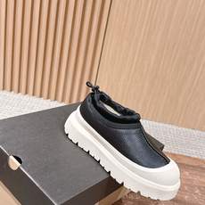 男+10 𝐔𝐆𝐆 油叽叽纽姆防水系列男女同款穿上它和最爱的他 UGG Tasman Weather Hyb 男+10 𝐔𝐆𝐆 油叽叽纽姆防水系列男女同款穿上它和最爱的他 UGG Tasman Weather Hyb
