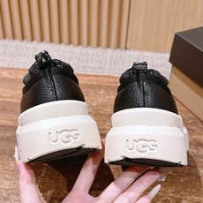 男+10 𝐔𝐆𝐆 油叽叽纽姆防水系列男女同款穿上它和最爱的他 UGG Tasman Weather Hyb 男+10 𝐔𝐆𝐆 油叽叽纽姆防水系列男女同款穿上它和最爱的他 UGG Tasman Weather Hyb