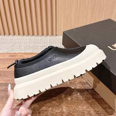 男+10 𝐔𝐆𝐆 油叽叽纽姆防水系列男女同款穿上它和最爱的他 UGG Tasman Weather Hyb 男+10 𝐔𝐆𝐆 油叽叽纽姆防水系列男女同款穿上它和最爱的他 UGG Tasman Weather Hyb