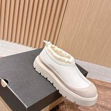 男+10 𝐔𝐆𝐆 油叽叽纽姆防水系列男女同款穿上它和最爱的他 UGG Tasman Weather Hyb 男+10 𝐔𝐆𝐆 油叽叽纽姆防水系列男女同款穿上它和最爱的他 UGG Tasman Weather Hyb