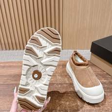男+10 𝐔𝐆𝐆 油叽叽纽姆防水系列男女同款穿上它和最爱的他 UGG Tasman Weather Hyb 男+10 𝐔𝐆𝐆 油叽叽纽姆防水系列男女同款穿上它和最爱的他 UGG Tasman Weather Hyb