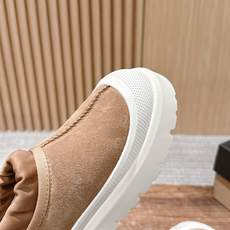 男+10 𝐔𝐆𝐆 油叽叽纽姆防水系列男女同款穿上它和最爱的他 UGG Tasman Weather Hyb 男+10 𝐔𝐆𝐆 油叽叽纽姆防水系列男女同款穿上它和最爱的他 UGG Tasman Weather Hyb