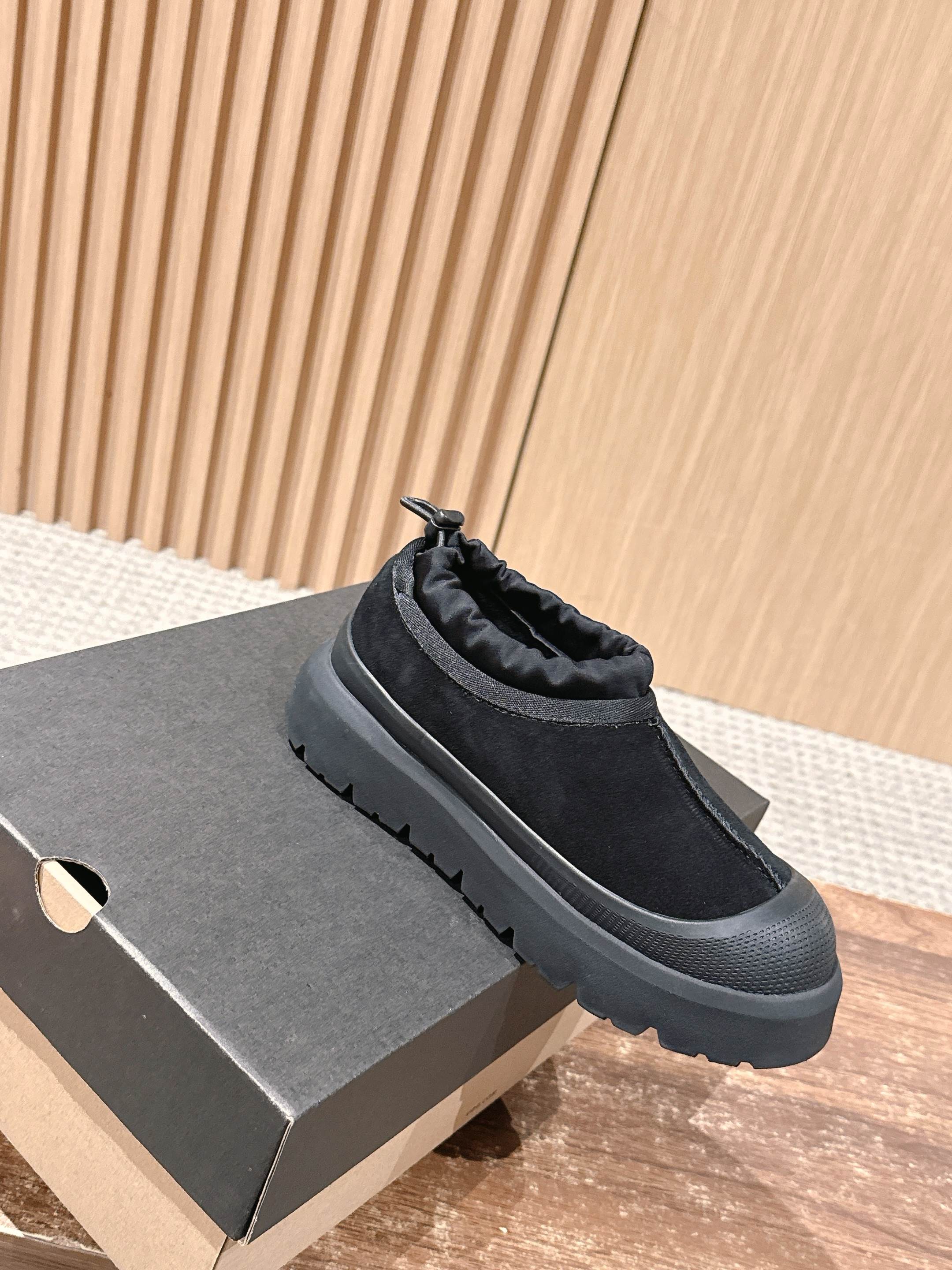 男+10 𝐔𝐆𝐆 油叽叽纽姆防水系列男女同款穿上它和最爱的他 UGG Tasman Weather Hyb 男+10 𝐔𝐆𝐆 油叽叽纽姆防水系列男女同款穿上它和最爱的他 UGG Tasman Weather Hyb