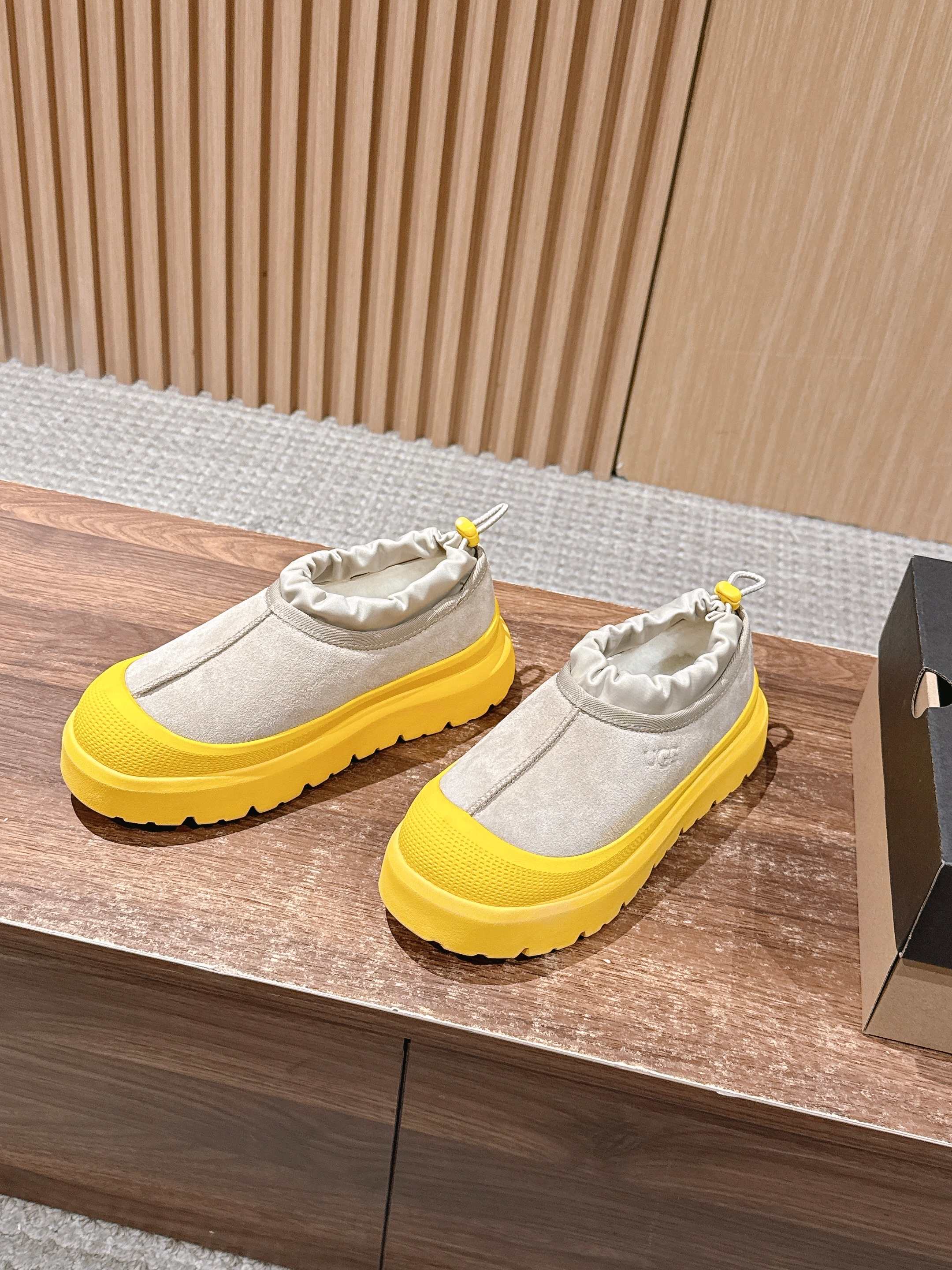 男+10 𝐔𝐆𝐆 油叽叽纽姆防水系列男女同款穿上它和最爱的他        UGG Tasman Weather Hyb