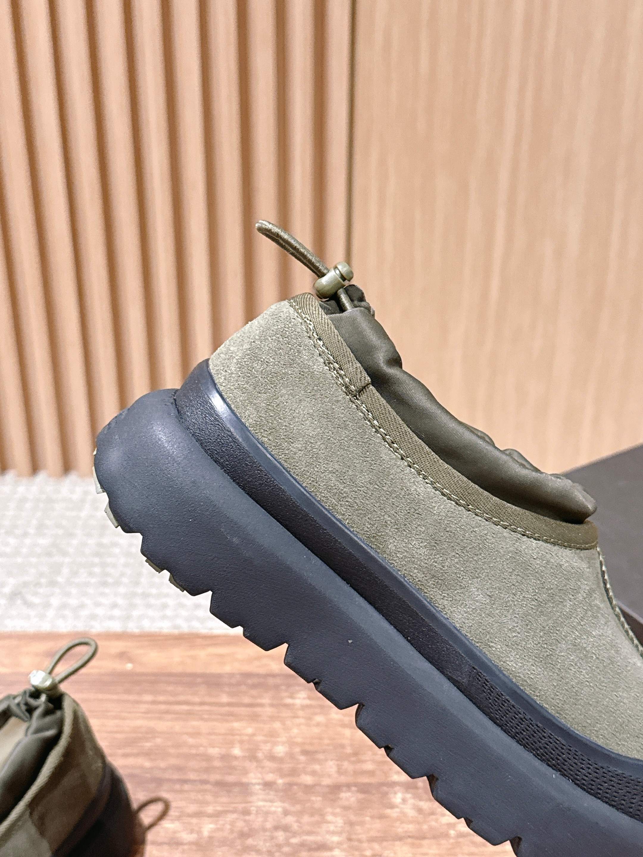 男+10 𝐔𝐆𝐆 油叽叽纽姆防水系列男女同款穿上它和最爱的他 UGG Tasman Weather Hyb 男+10 𝐔𝐆𝐆 油叽叽纽姆防水系列男女同款穿上它和最爱的他 UGG Tasman Weather Hyb