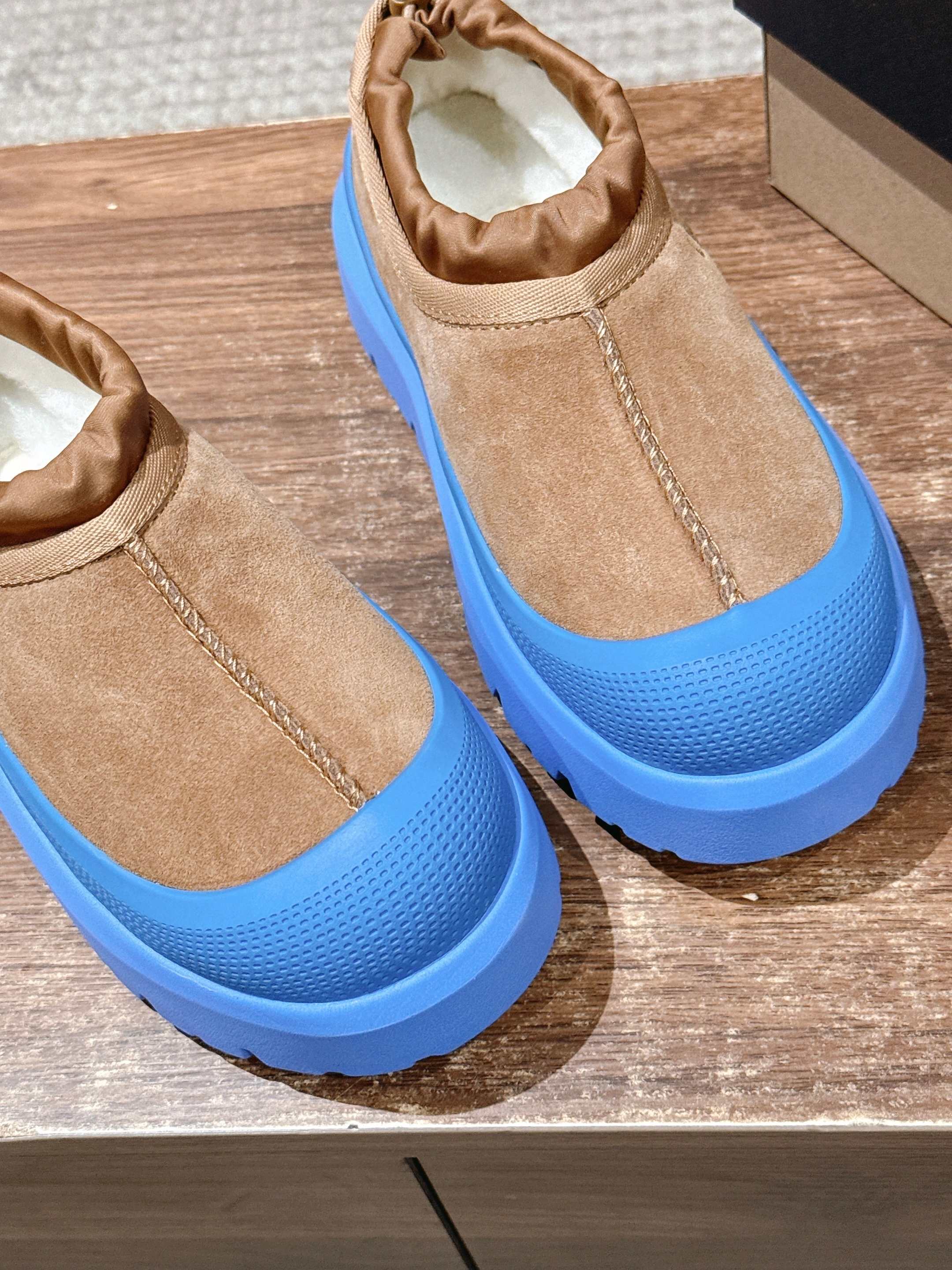 男+10 𝐔𝐆𝐆 油叽叽纽姆防水系列男女同款穿上它和最爱的他        UGG Tasman Weather Hyb