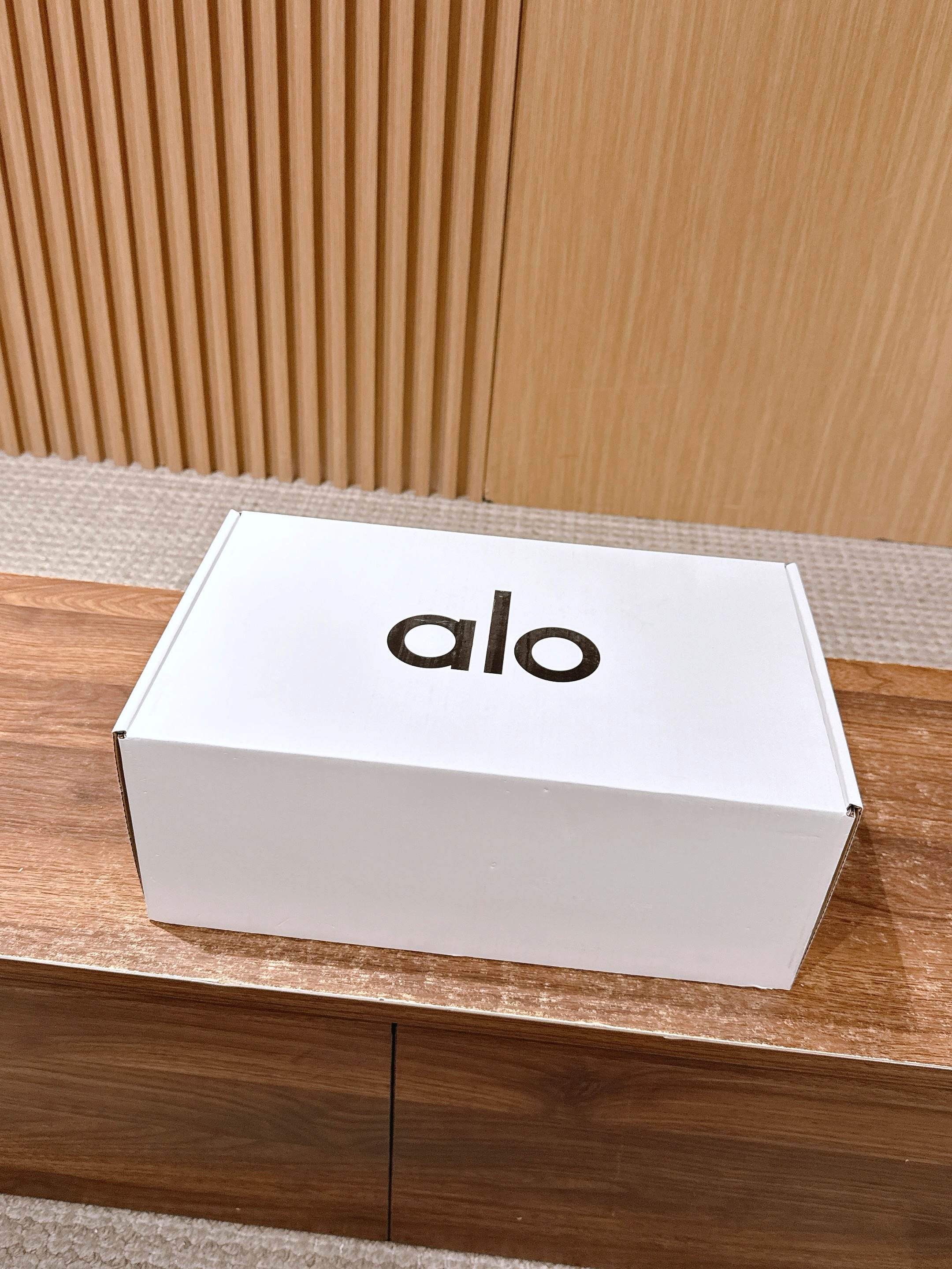 NO:562730,Full set of packaging, semi-furry shoes19860909全套包装.,半拖毛毛鞋,Women's Shoes