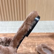 Hermer Giulia毛拖系列Kelly扣H毛拖鞋 万年经典款羊毛‘H’拖鞋 经典H拖搭配Kelly扣更为亮眼!一双 Hermer Giulia毛拖系列Kelly扣H毛拖鞋 万年经典款羊毛‘H’拖鞋 经典H拖搭配Kelly扣更为亮眼!一双