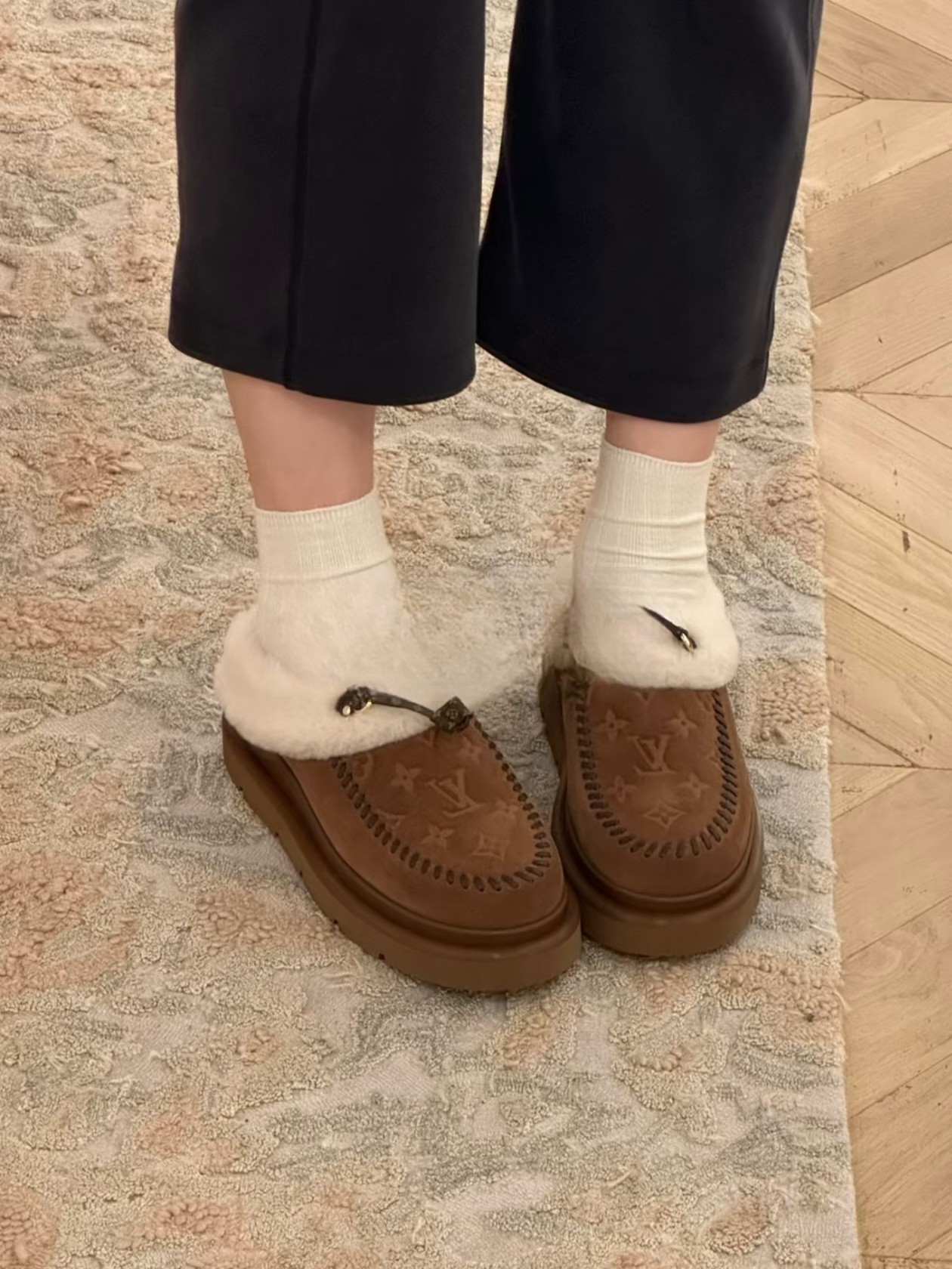 NO:669948,Upper foot picture reference#, half-mooned fur shoes19860909上脚图参考#,半拖毛毛鞋,Women's Shoes