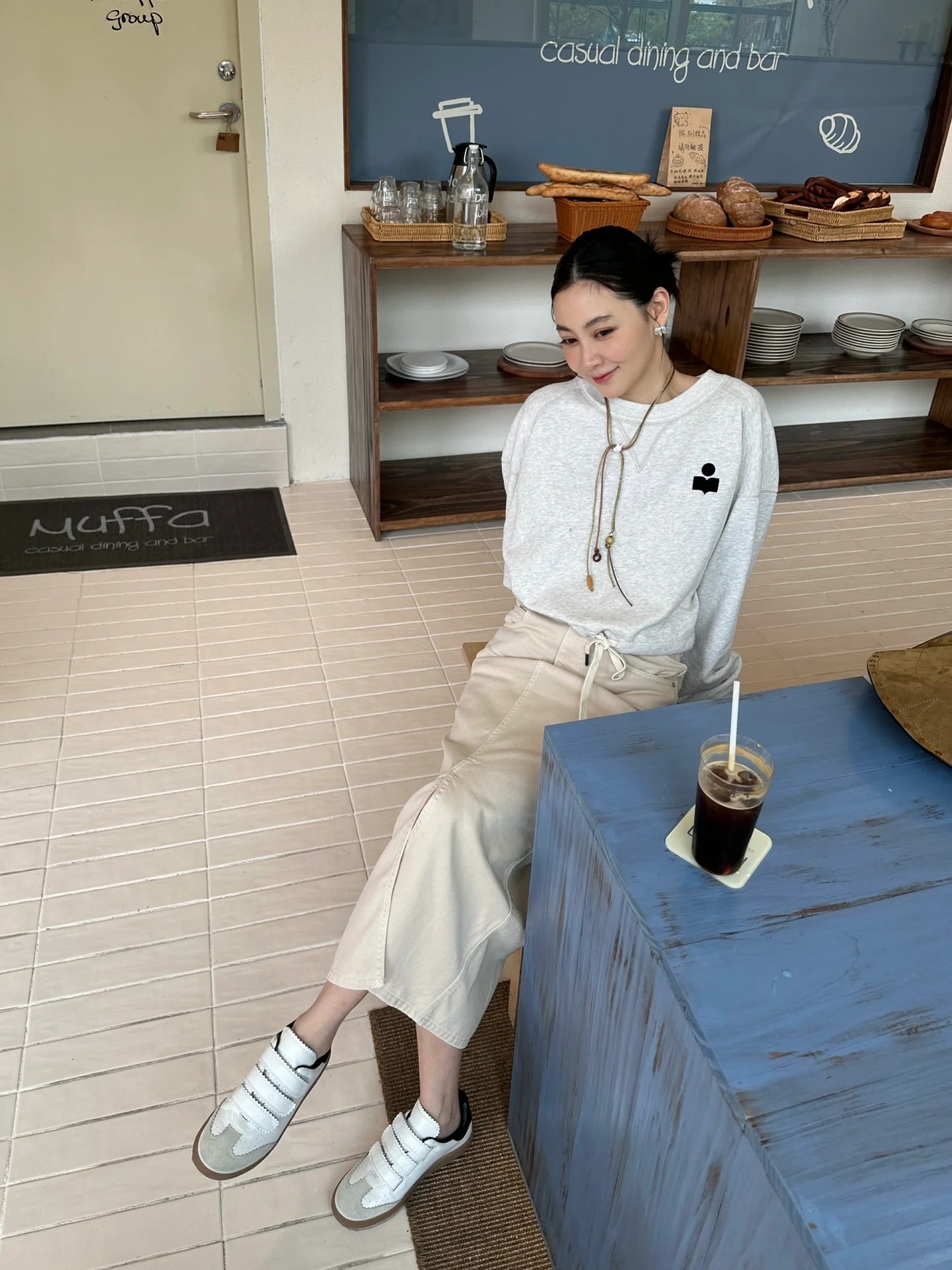 NO:723875,Upper foot picture reference #, casual shoes/sports shoes, sneakers19860909上脚图参考#,休闲鞋/运动鞋,sneakers,Women's Shoes