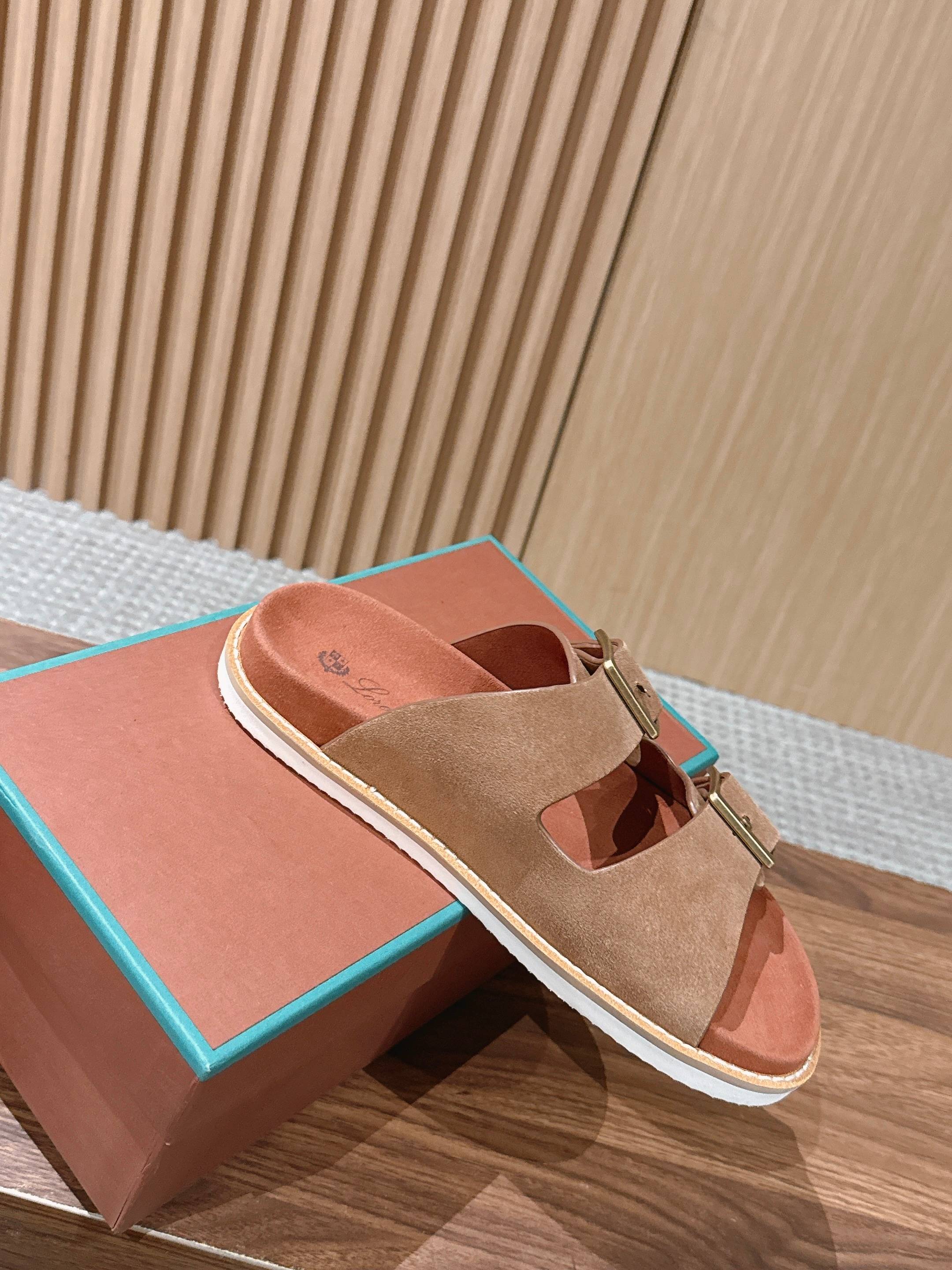 Loro Piana Slides
